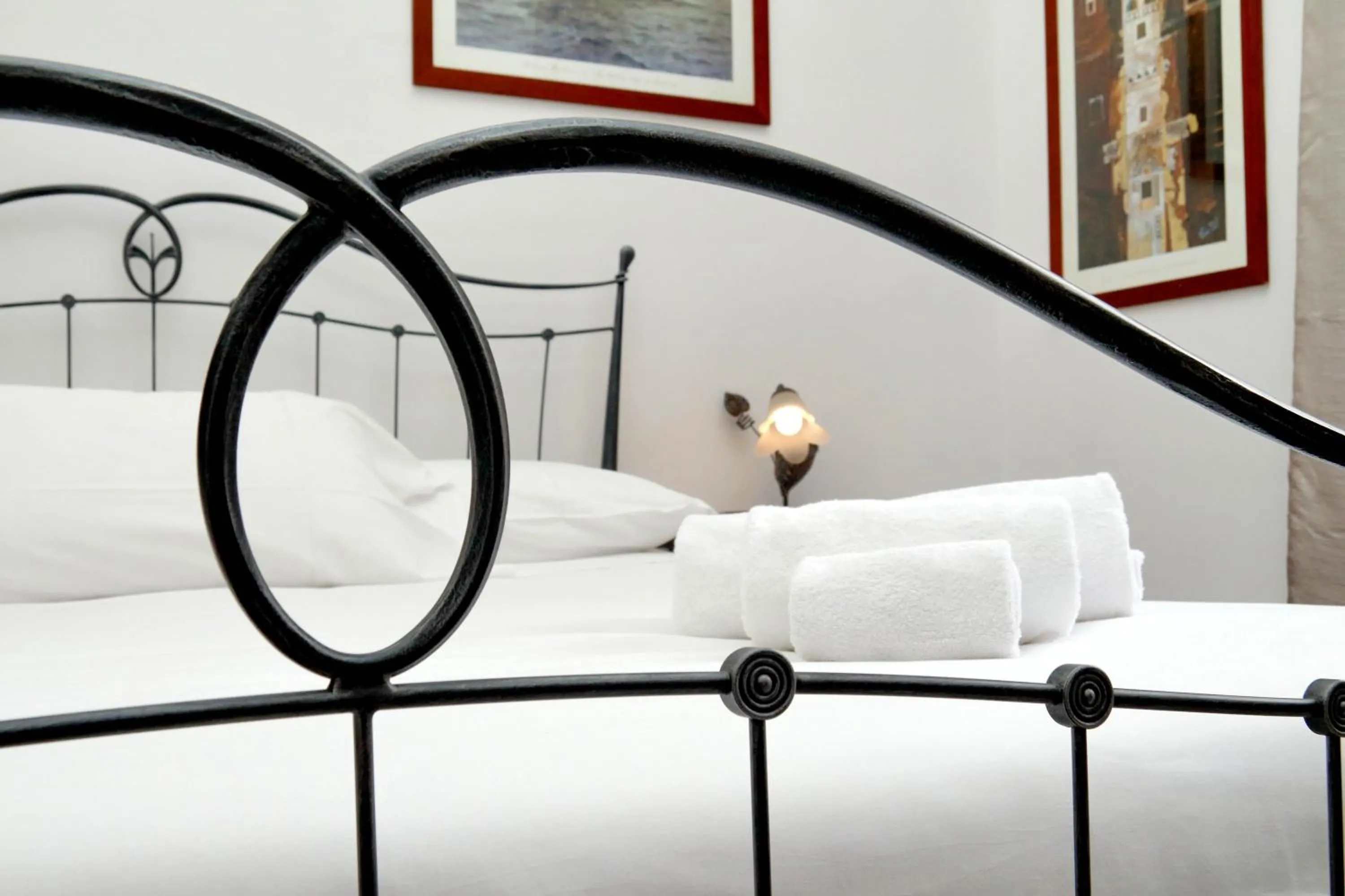 Bedroom, Bed in 4BNB - Cavour Square Apartment