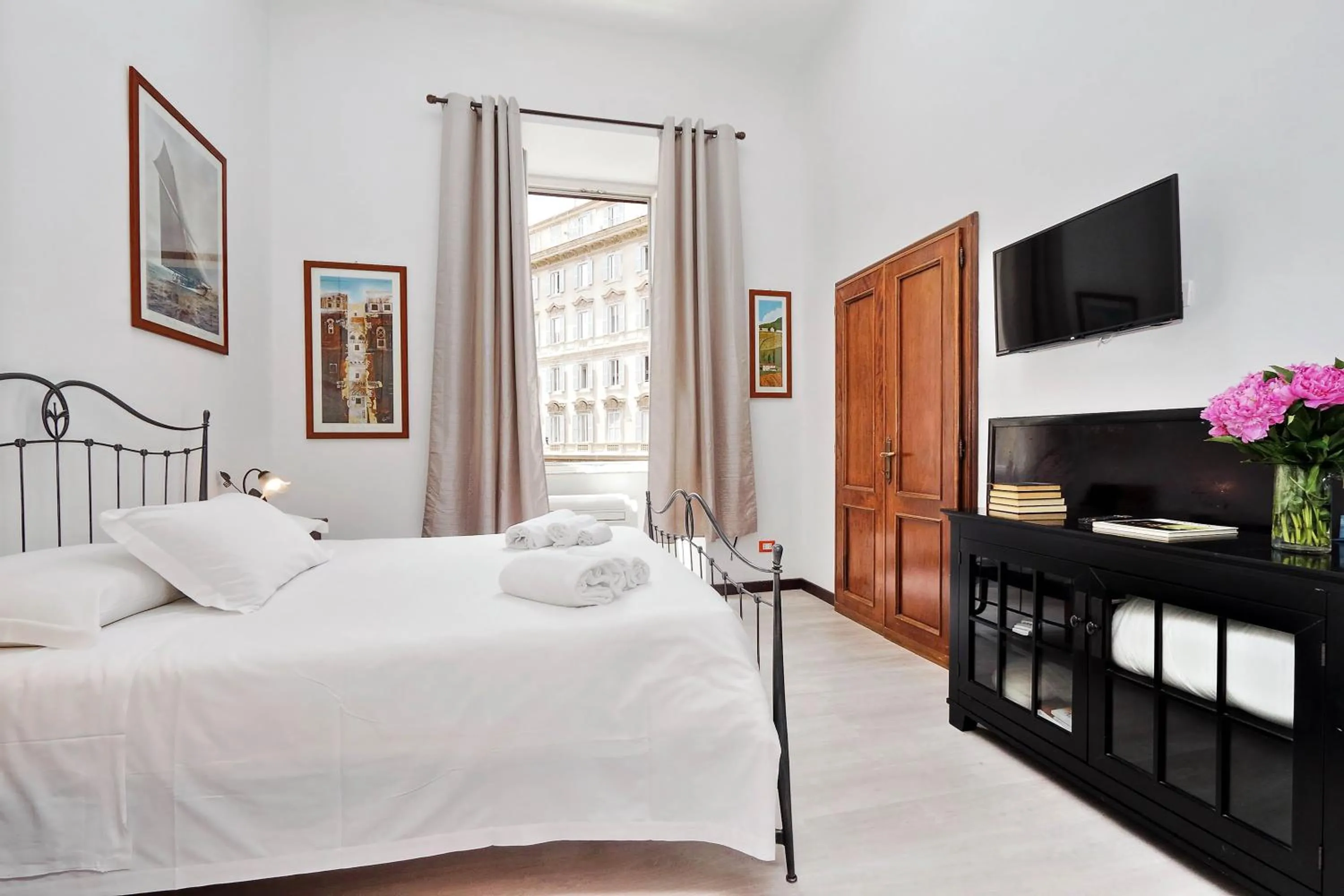 Bedroom, Bed in 4BNB - Cavour Square Apartment