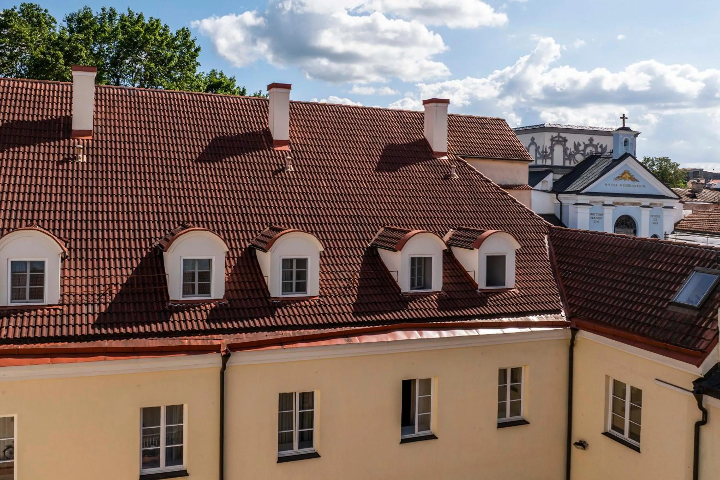 Property building in Domus Maria