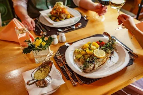 Almfrieden Hotel & Romantikchalet