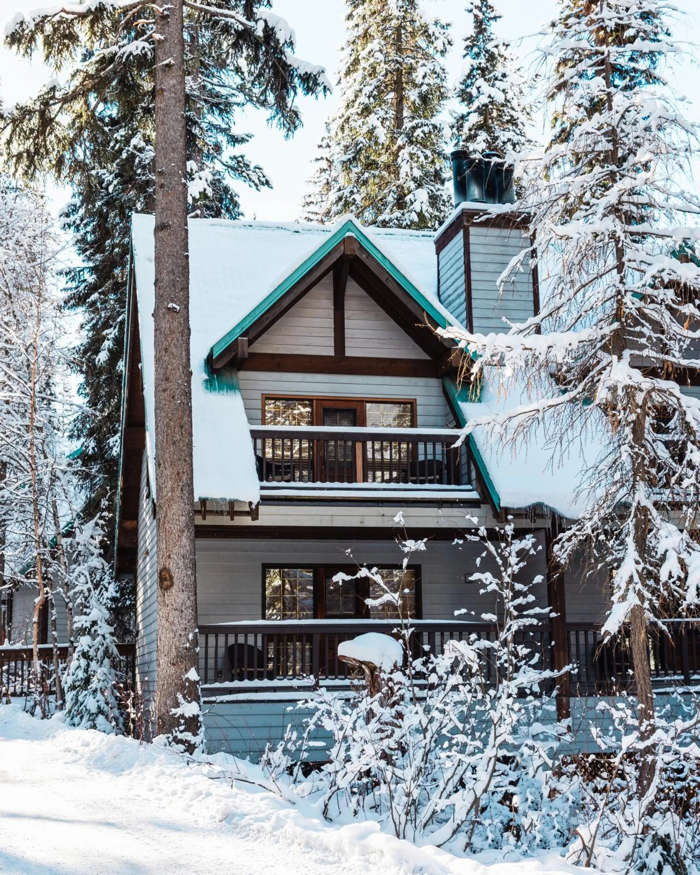 Property building in Emerald Lake Lodge