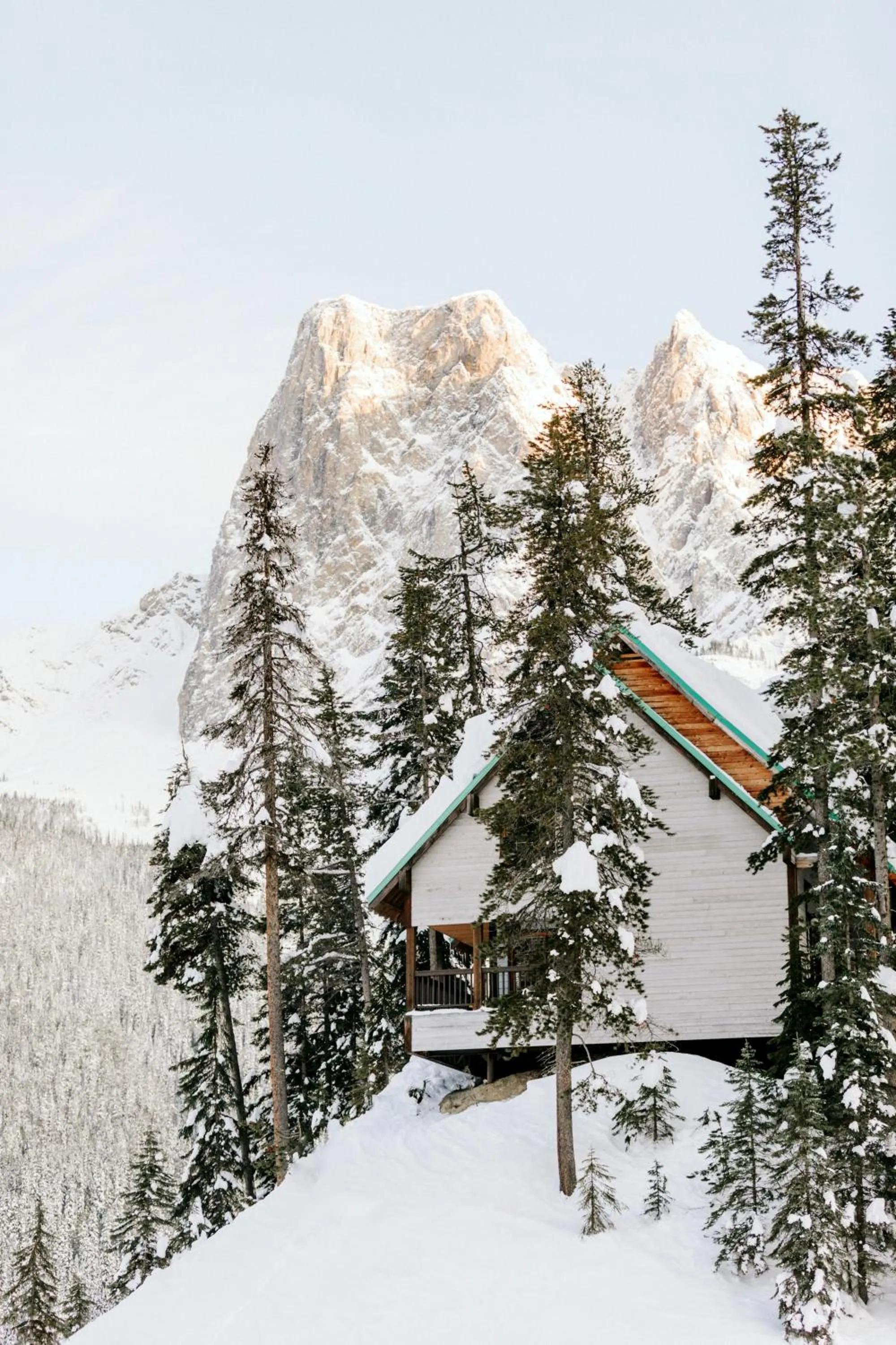 Property building in Emerald Lake Lodge