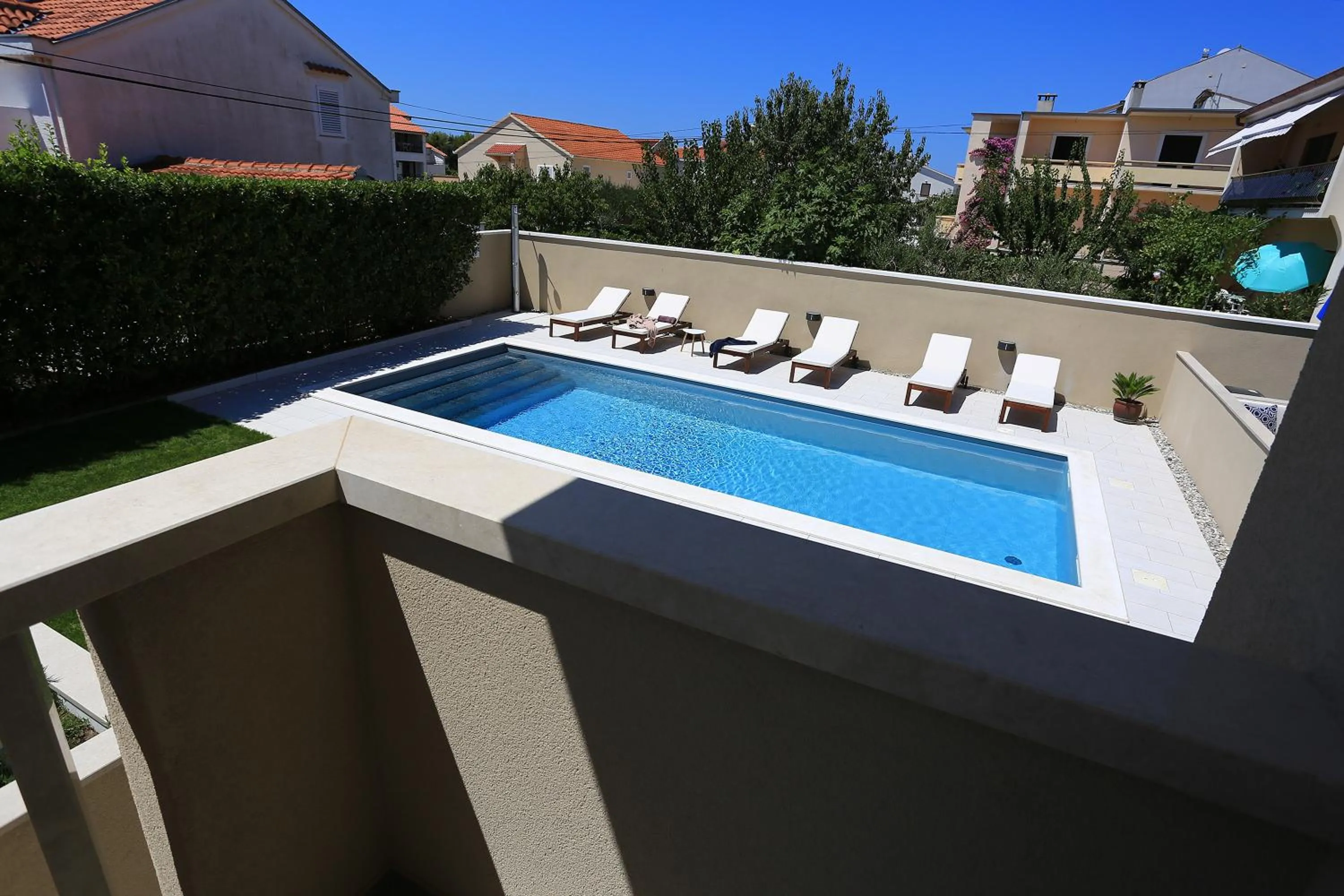 Property building in Lotos