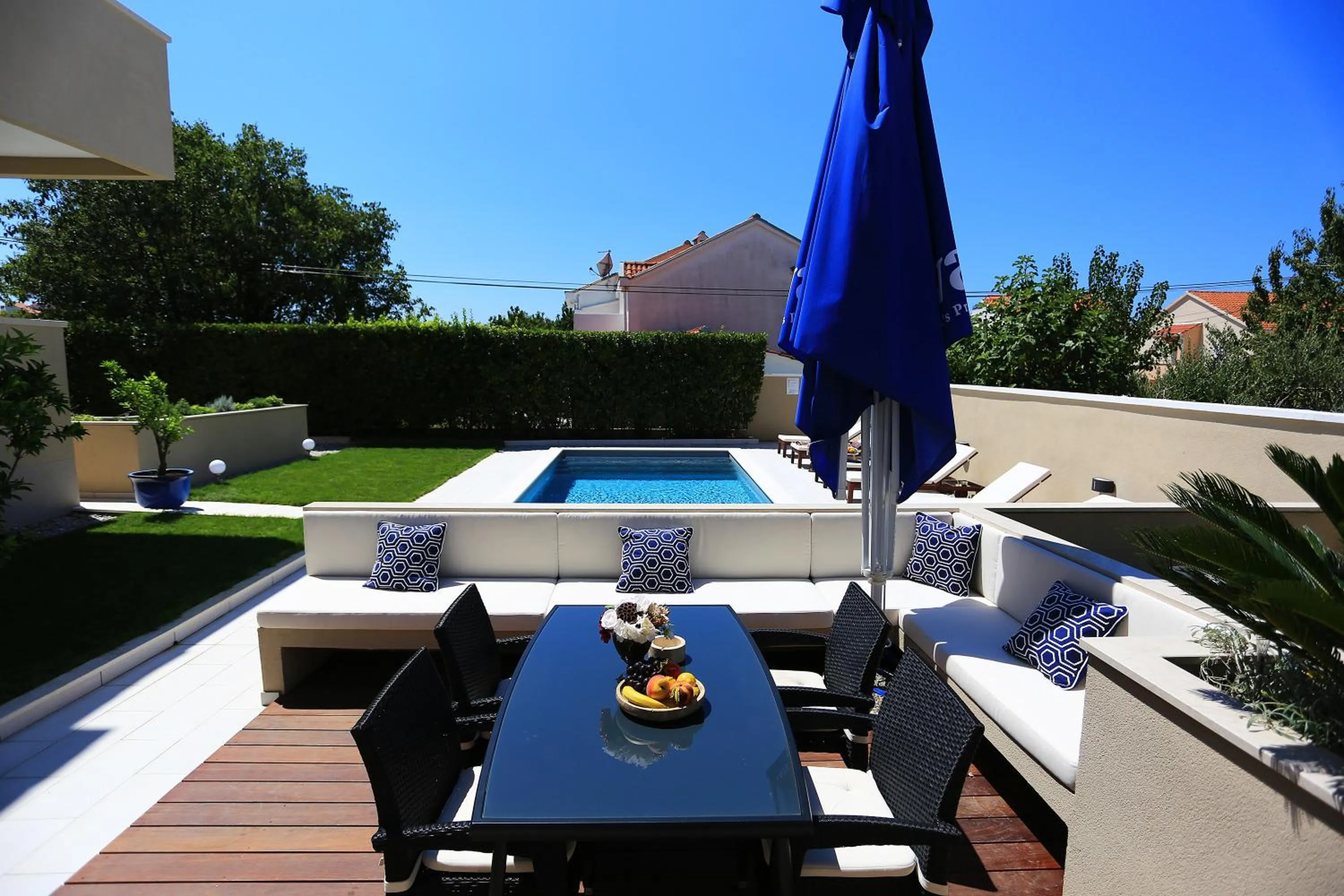 Property building in Lotos
