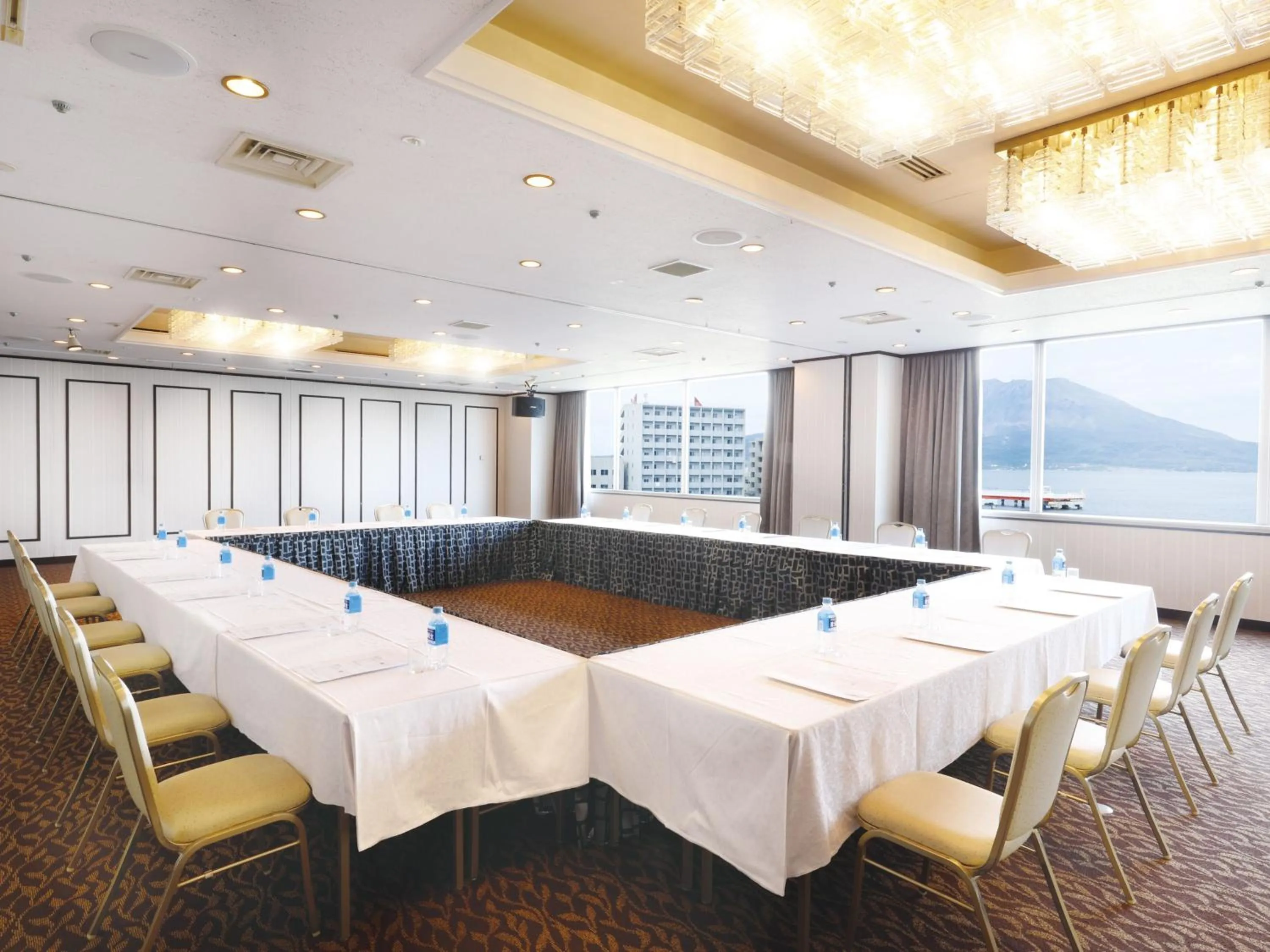 Banquet/Function facilities in Art Hotel Kagoshima