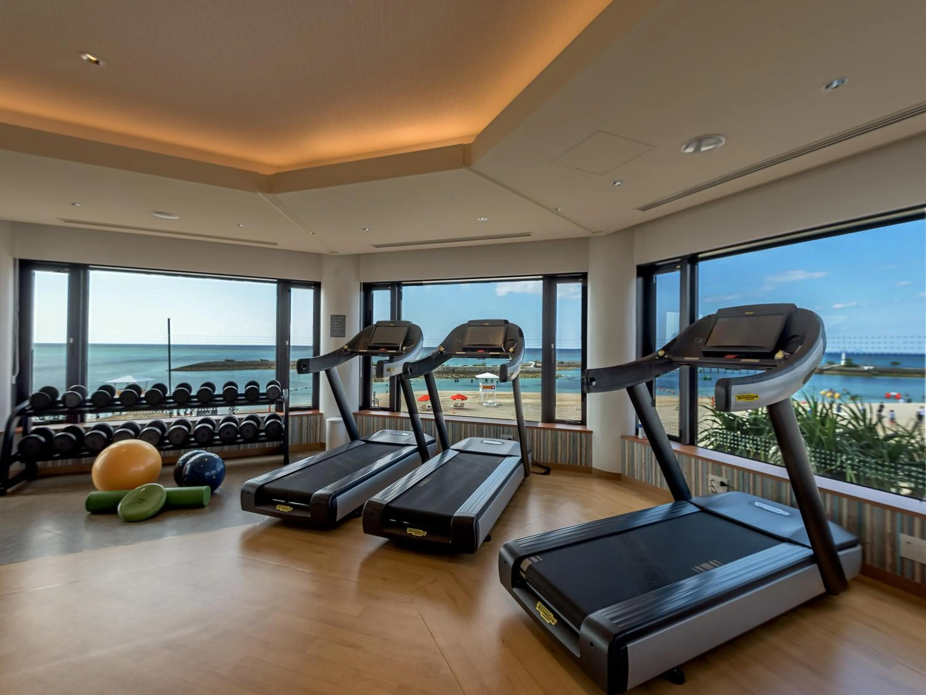 Fitness centre/facilities in Sheraton Okinawa Sunmarina Resort