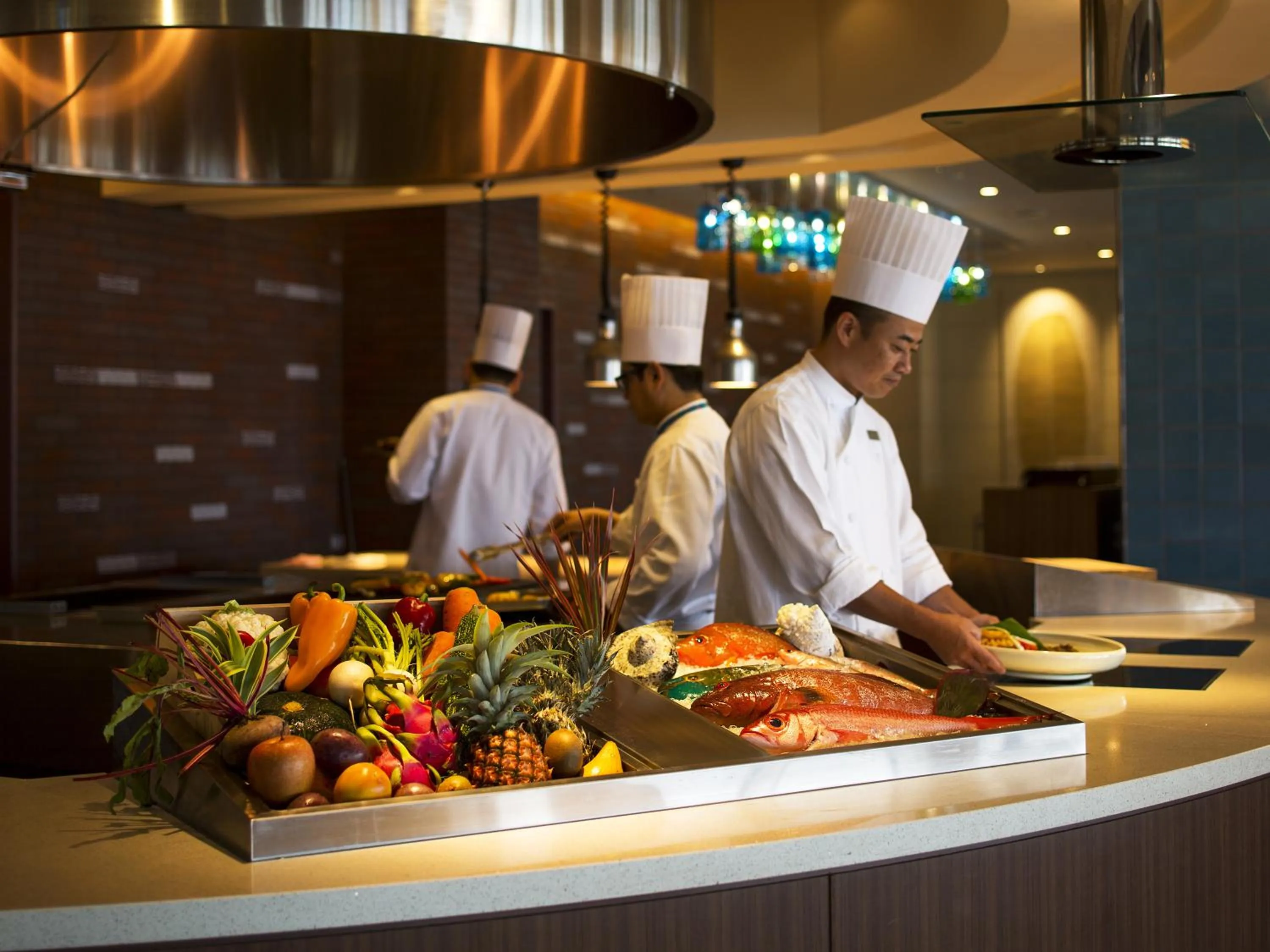 Restaurant/places to eat in Sheraton Okinawa Sunmarina Resort