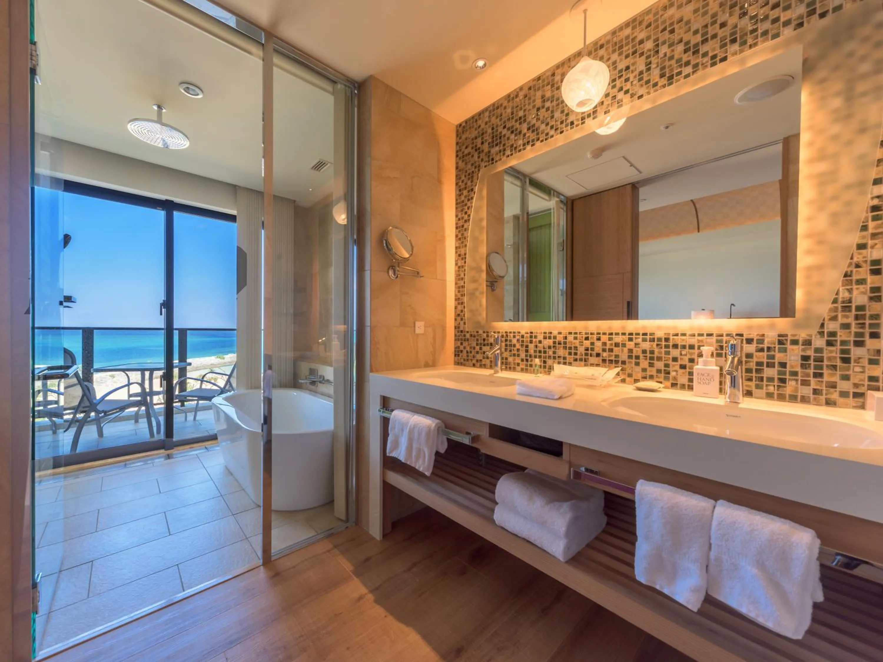 Bathroom in Sheraton Okinawa Sunmarina Resort