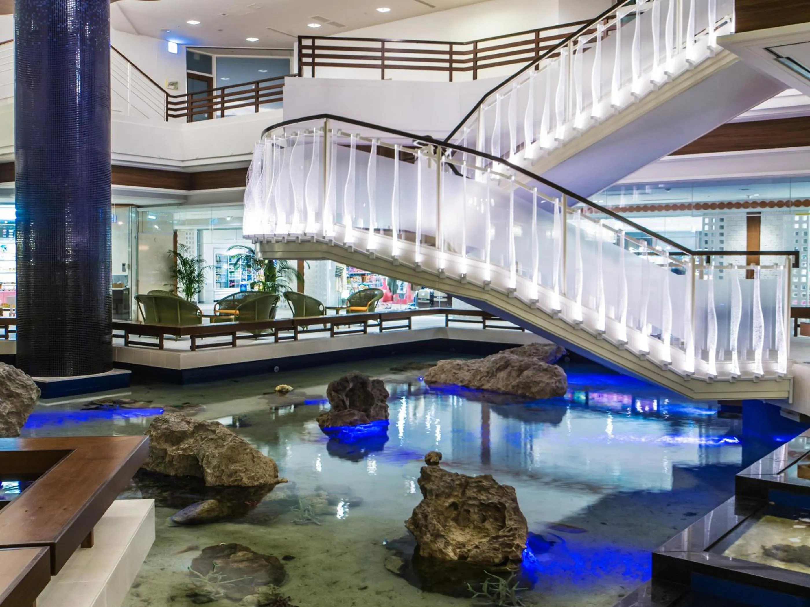Lobby or reception in Sheraton Okinawa Sunmarina Resort