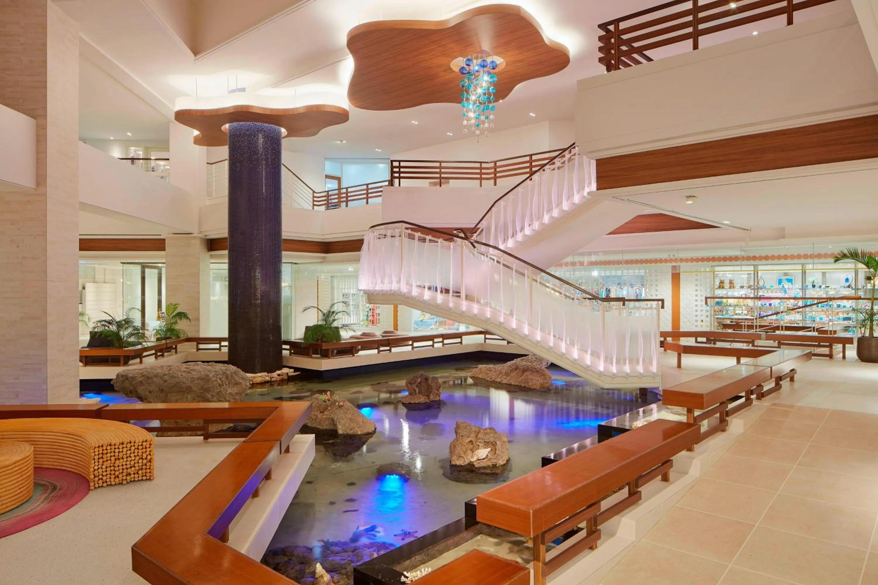 Lobby or reception in Sheraton Okinawa Sunmarina Resort