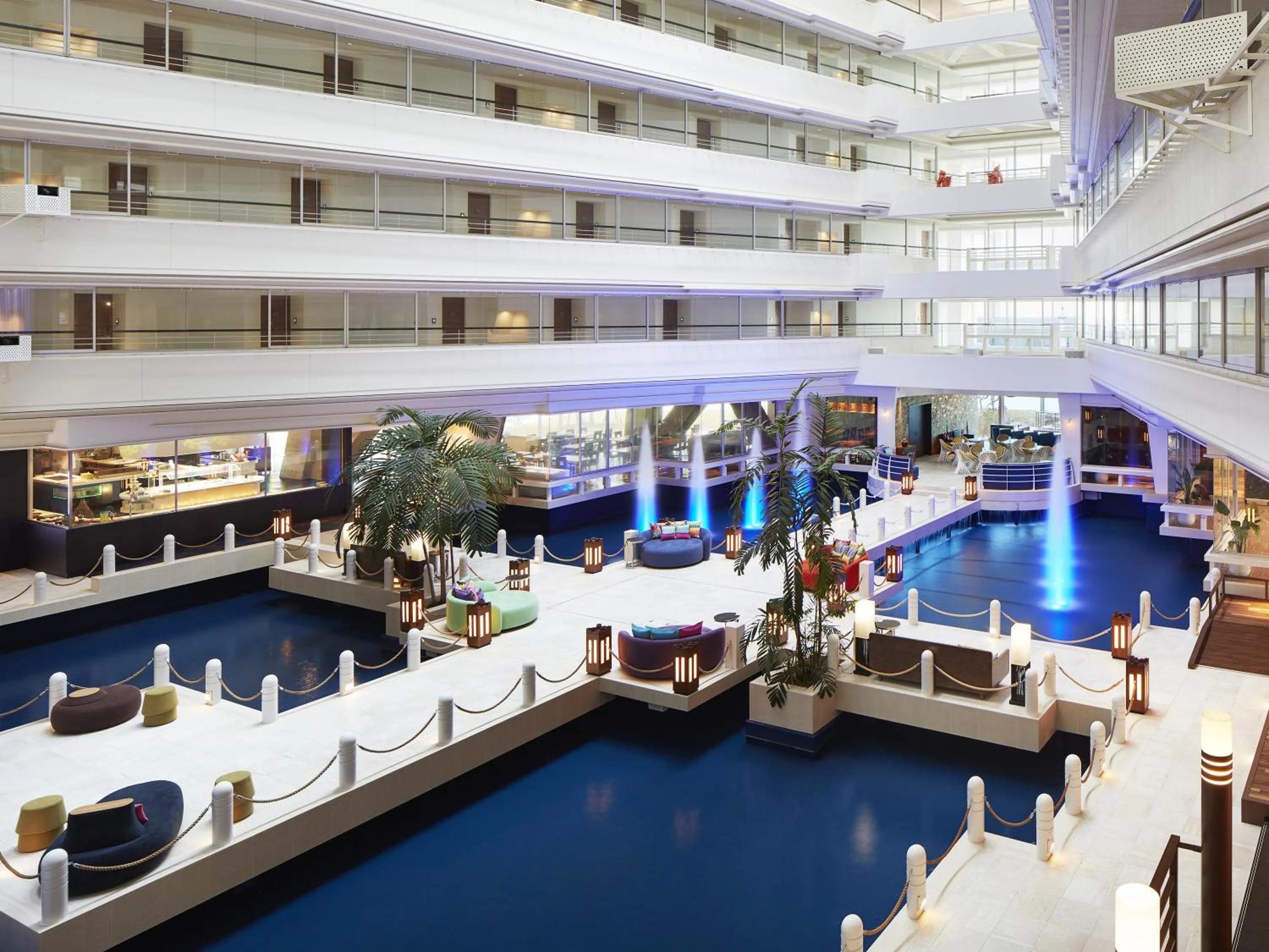 Lobby or reception in Sheraton Okinawa Sunmarina Resort