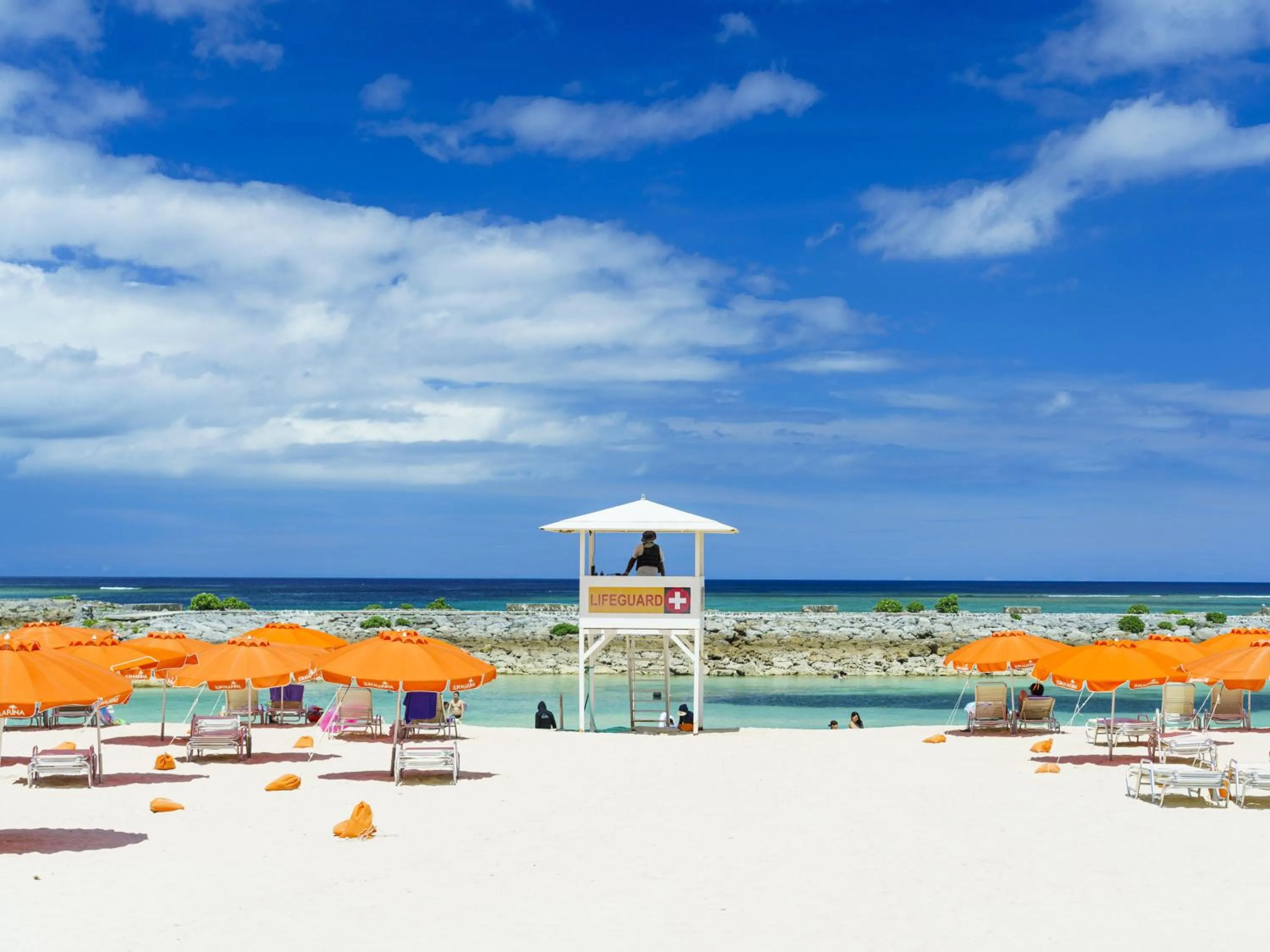 Beach in Sheraton Okinawa Sunmarina Resort