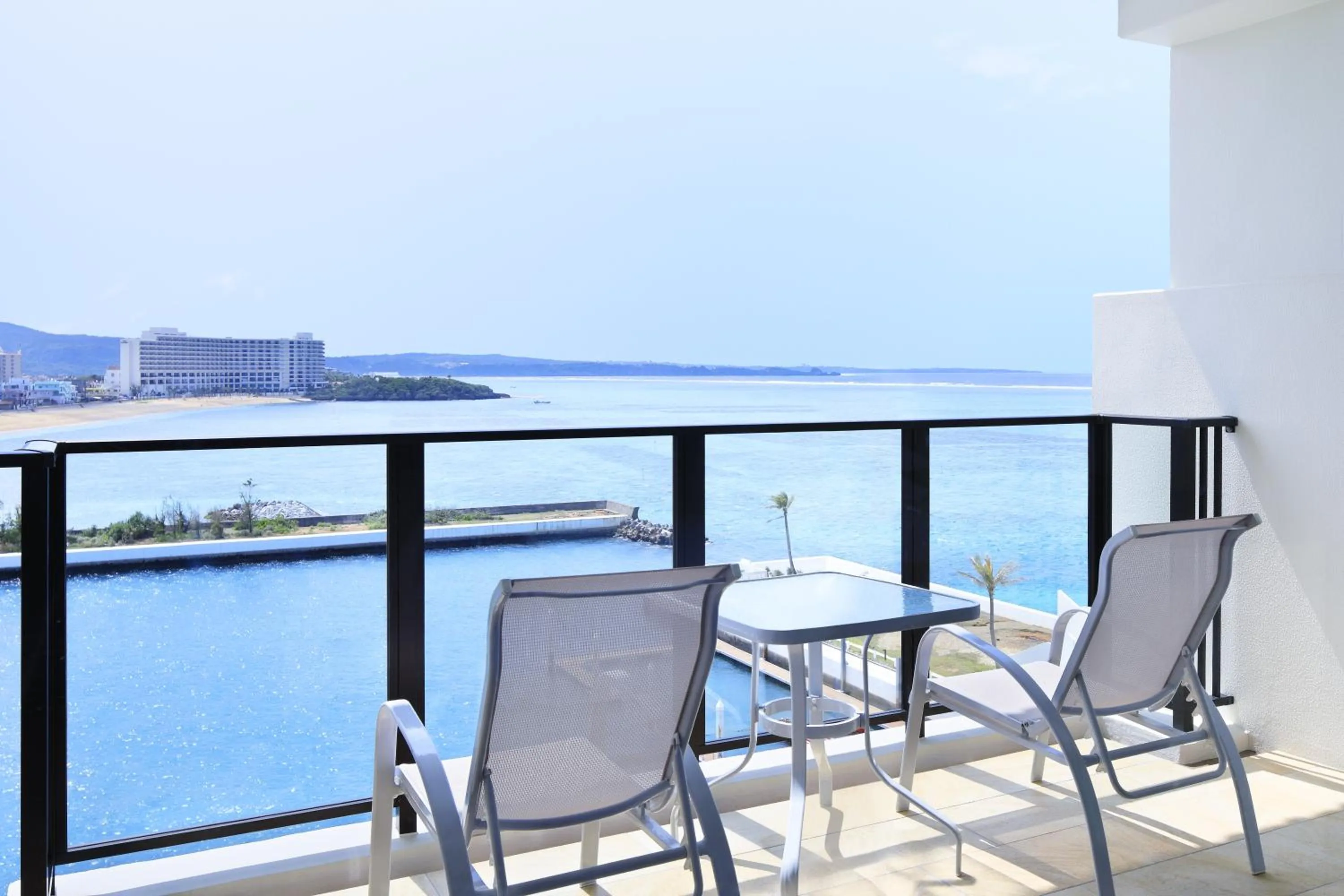 Balcony/Terrace in Sheraton Okinawa Sunmarina Resort