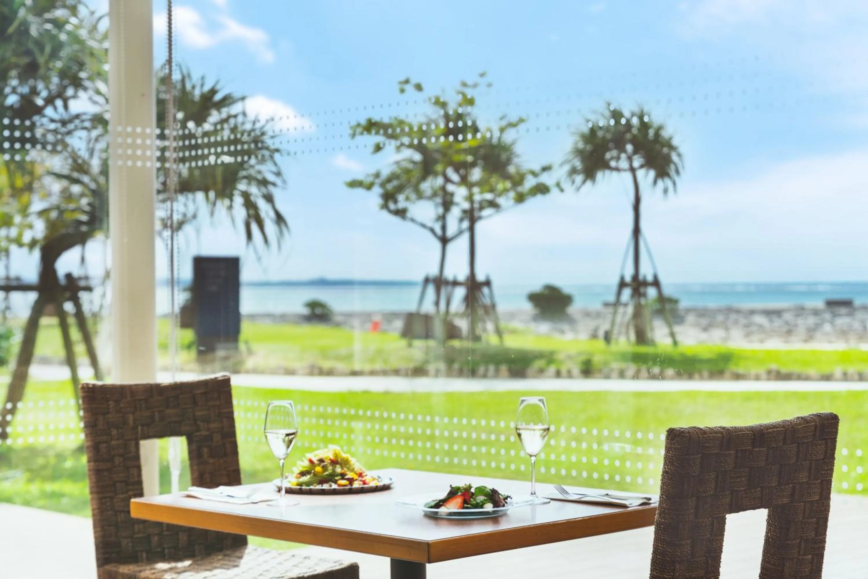 Restaurant/places to eat in Sheraton Okinawa Sunmarina Resort