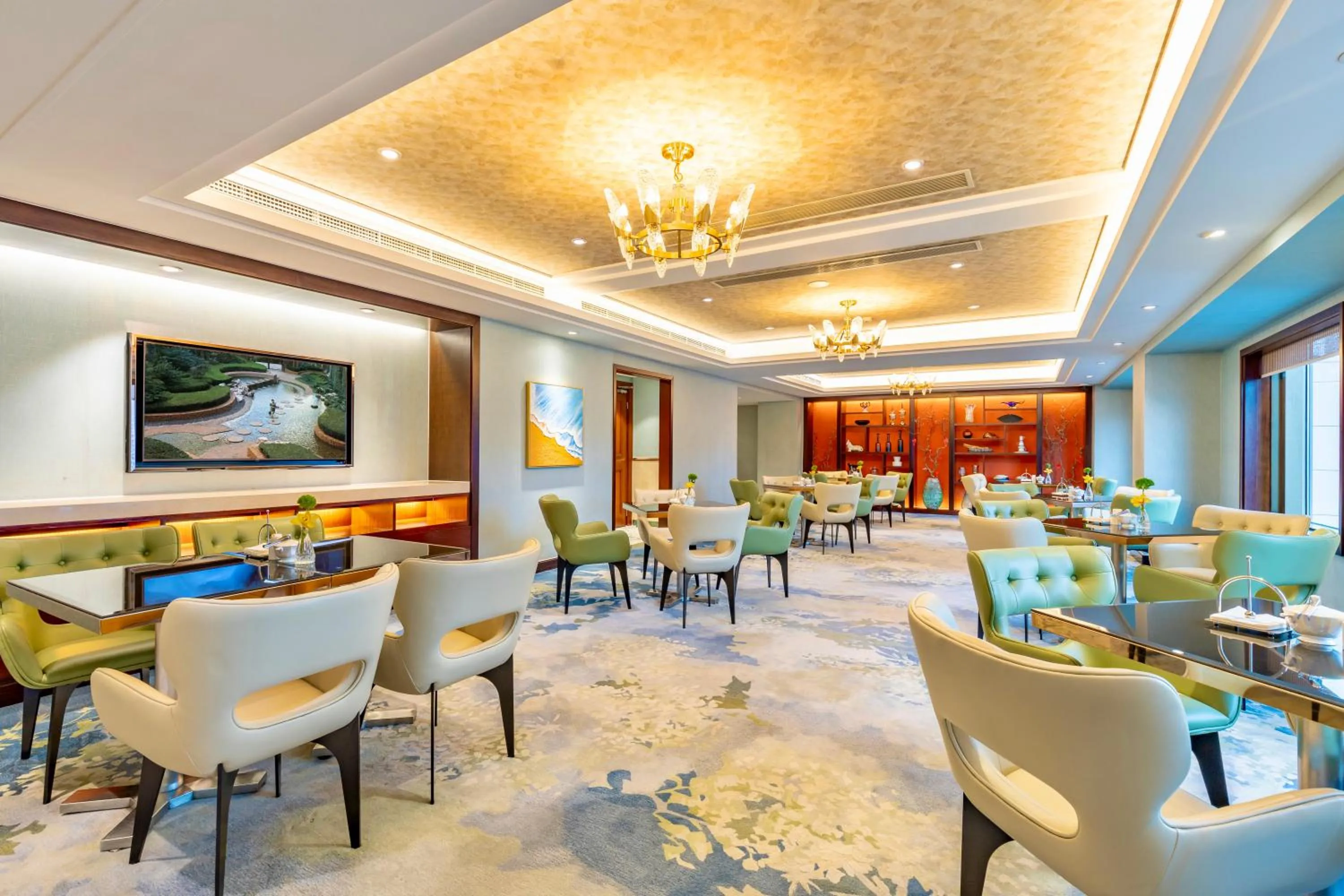 Restaurant/places to eat in Shangri-La Dalian