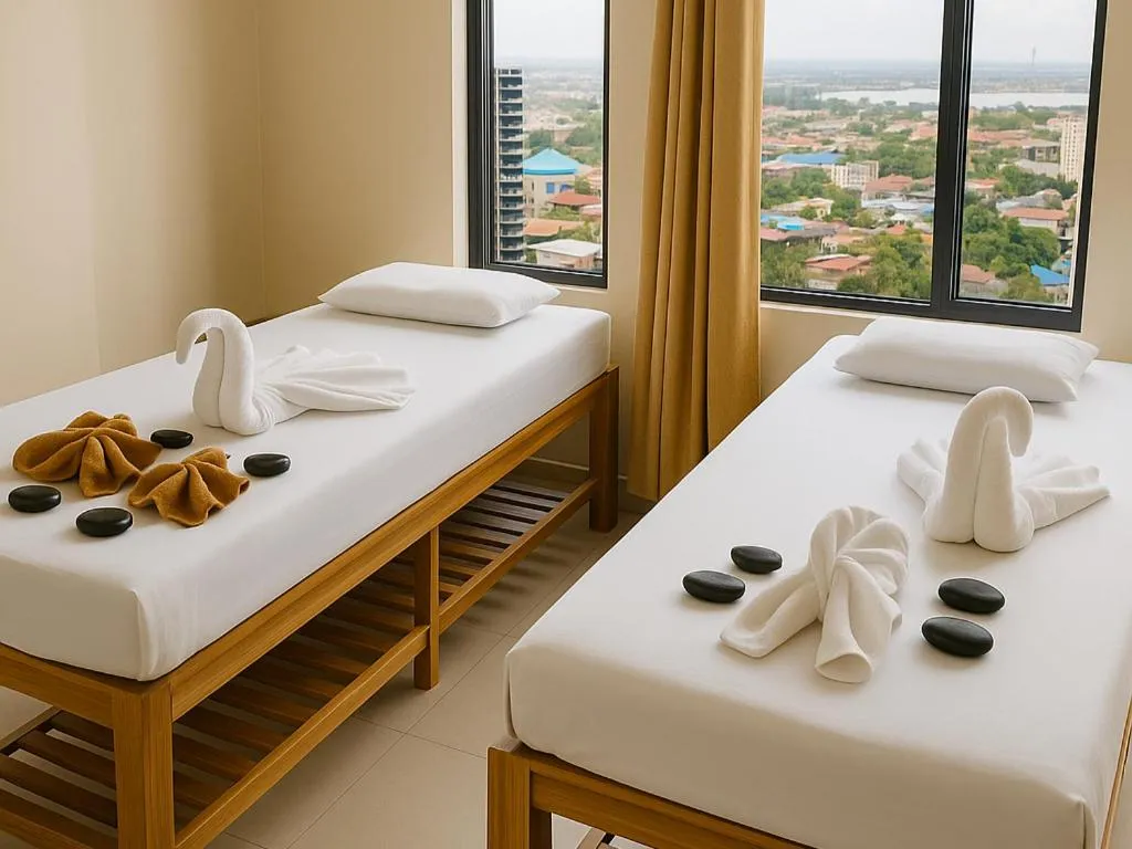 Spa and wellness centre/facilities, Bed in Castle Peak Hotel