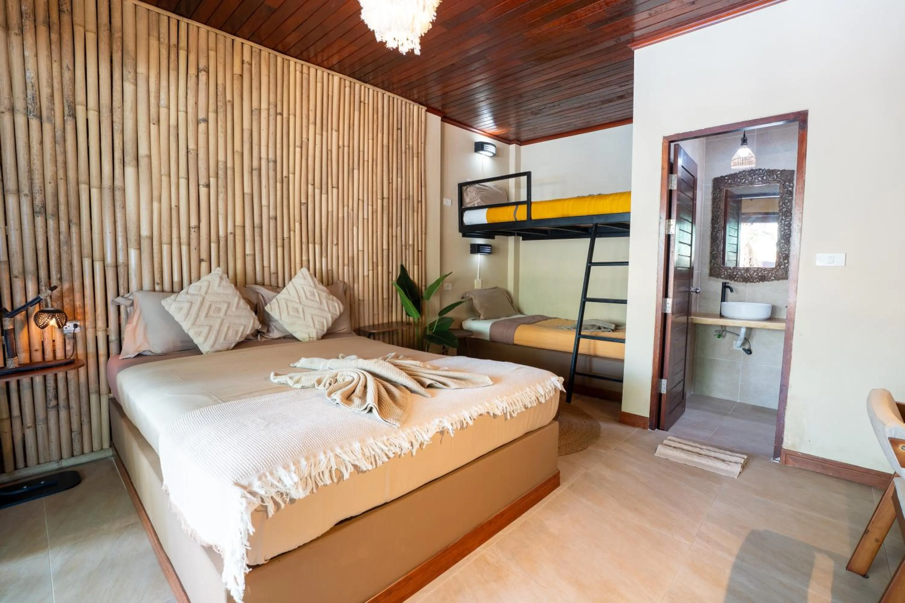 Bed in Lanta Riviera Beach Resort