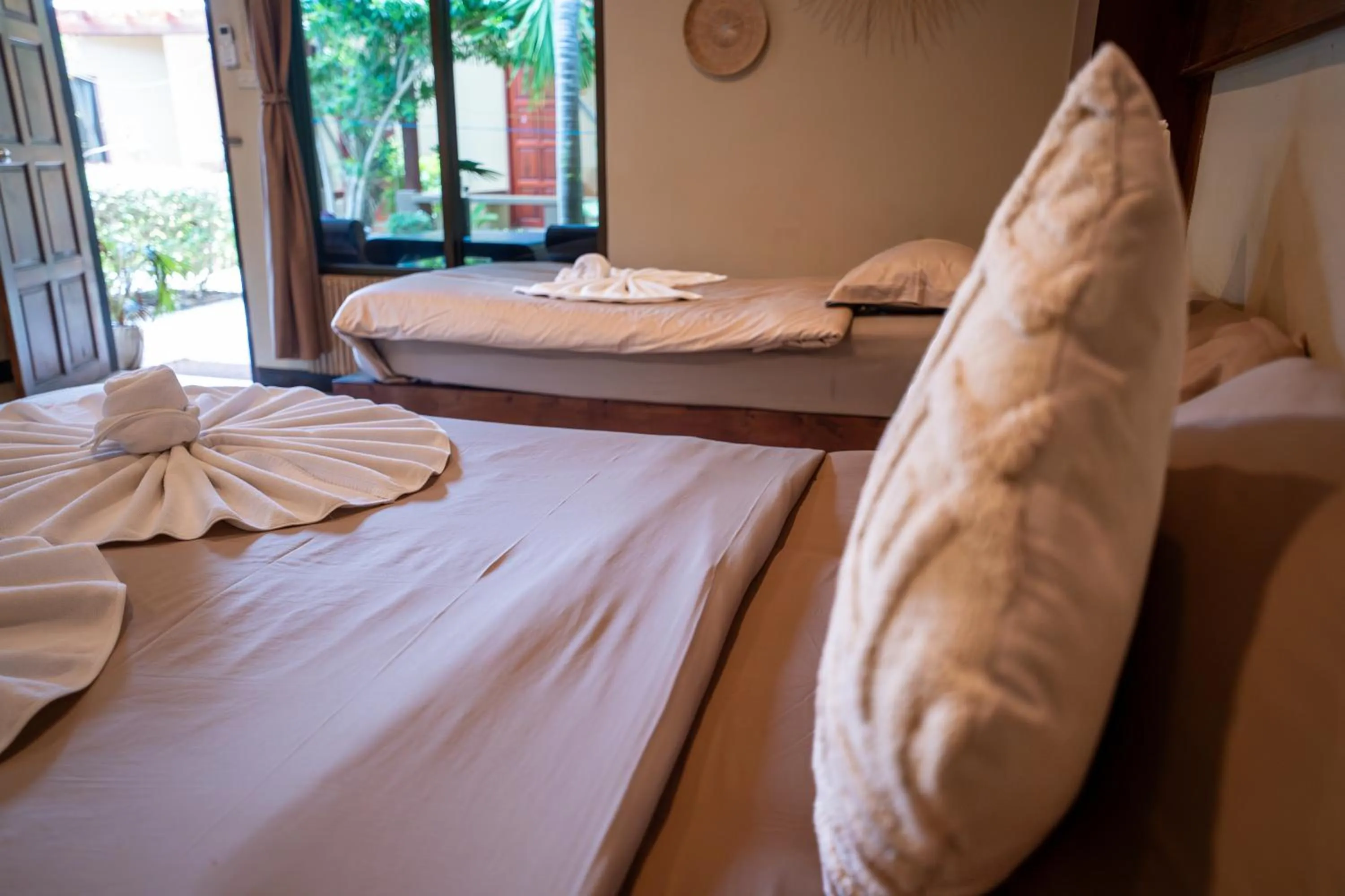 Bed in Lanta Riviera Beach Resort