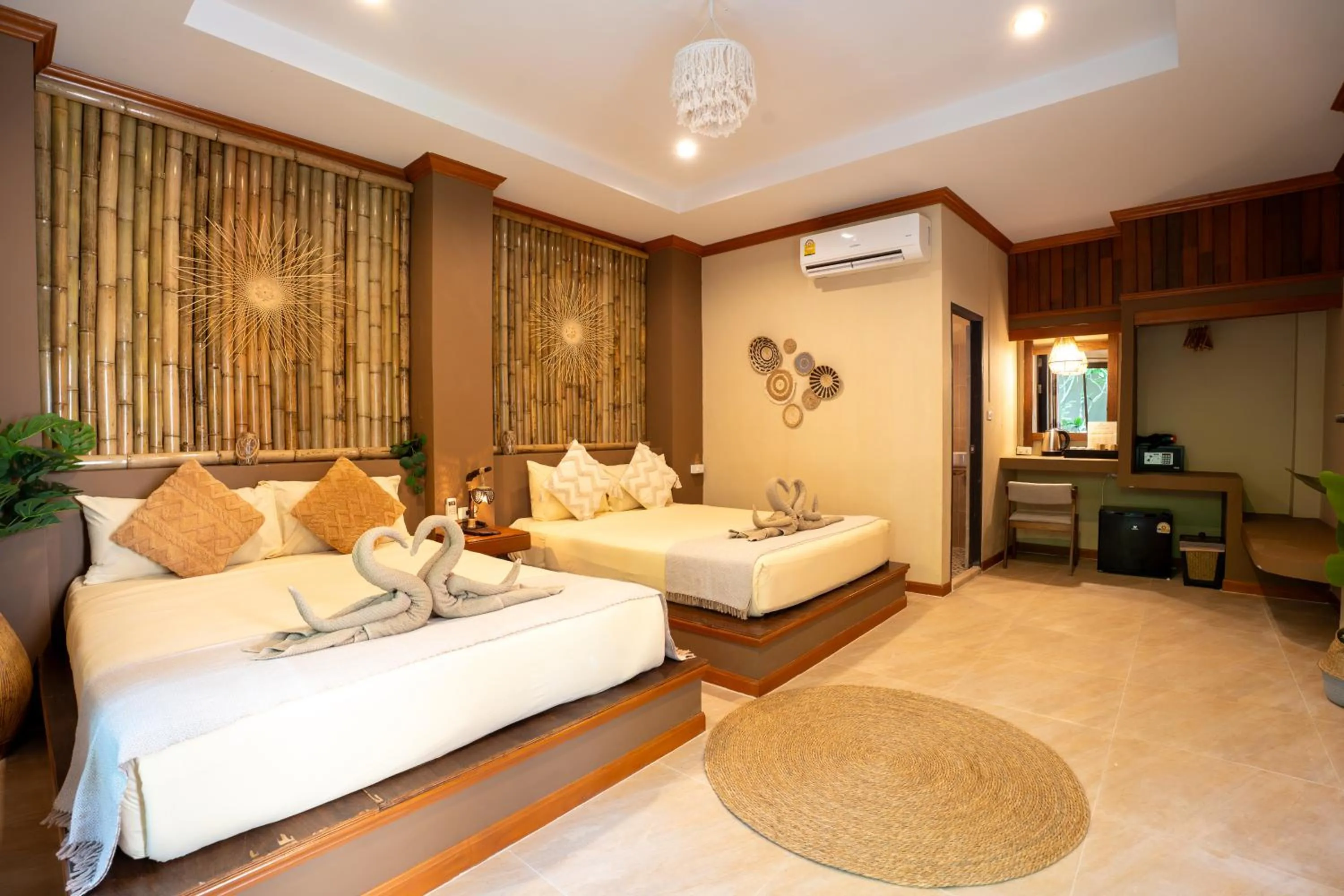 Bed in Lanta Riviera Beach Resort