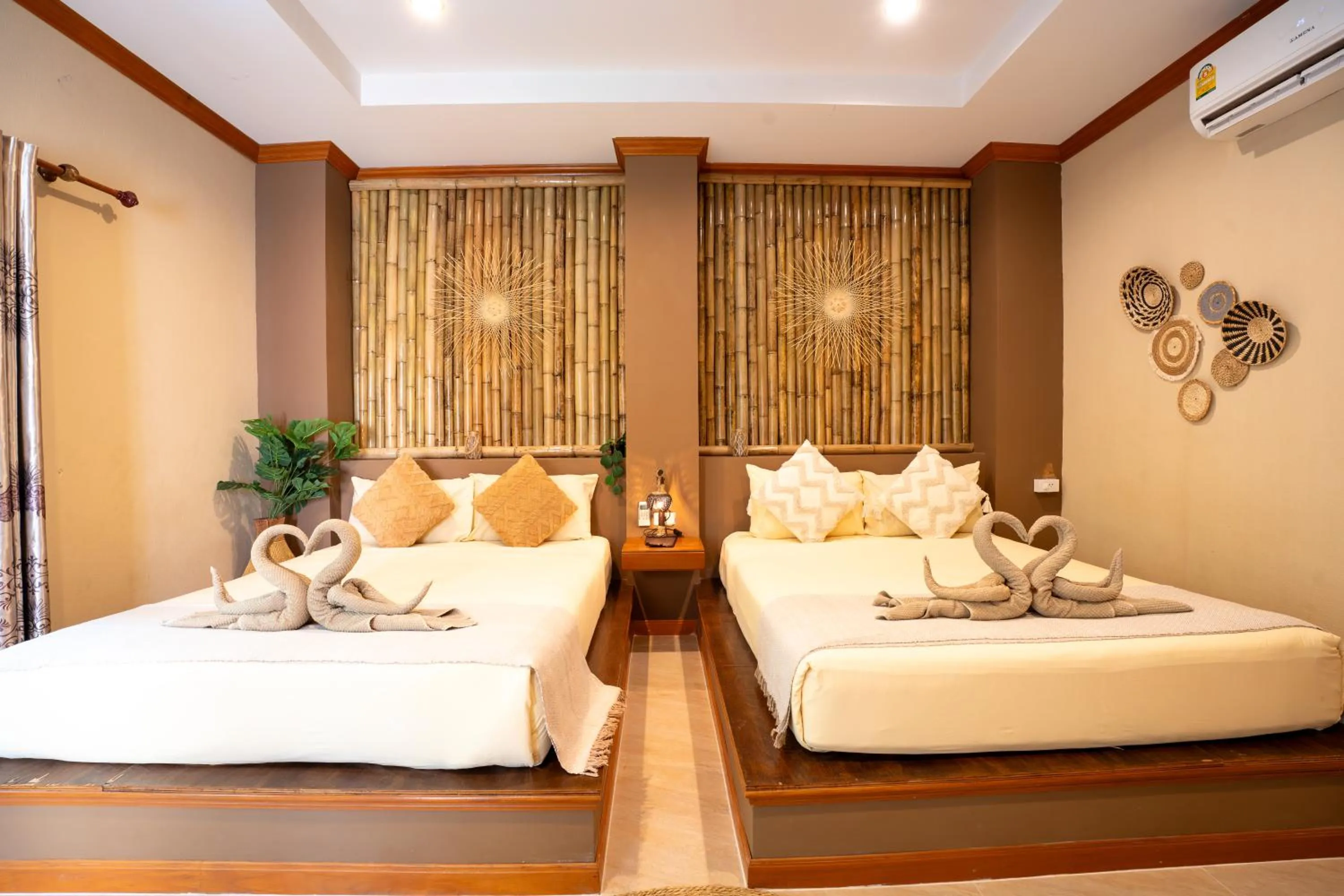 Photo of the whole room, Bed in Lanta Riviera Beach Resort