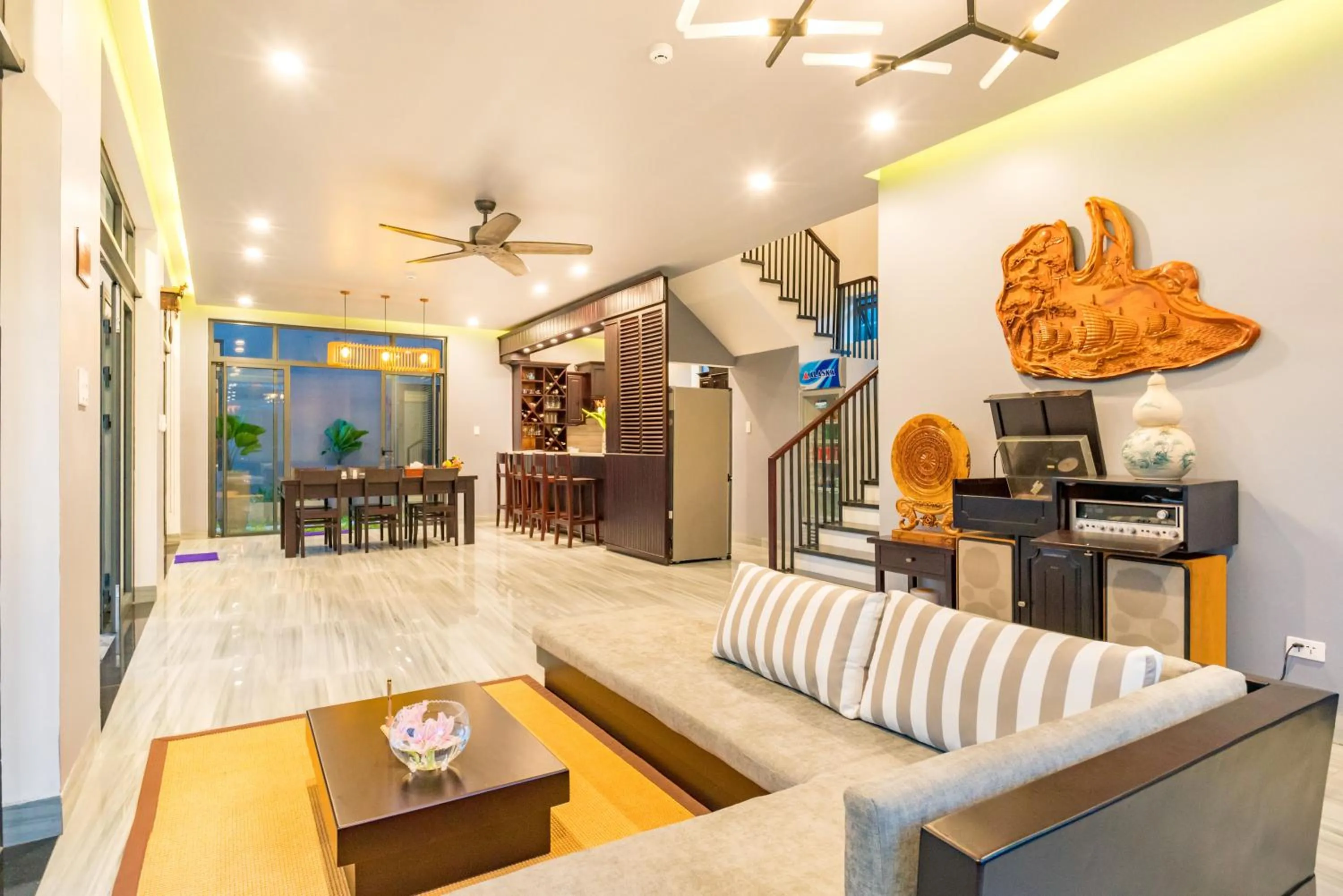 Communal lounge/ TV room in Dai An Phu Villa