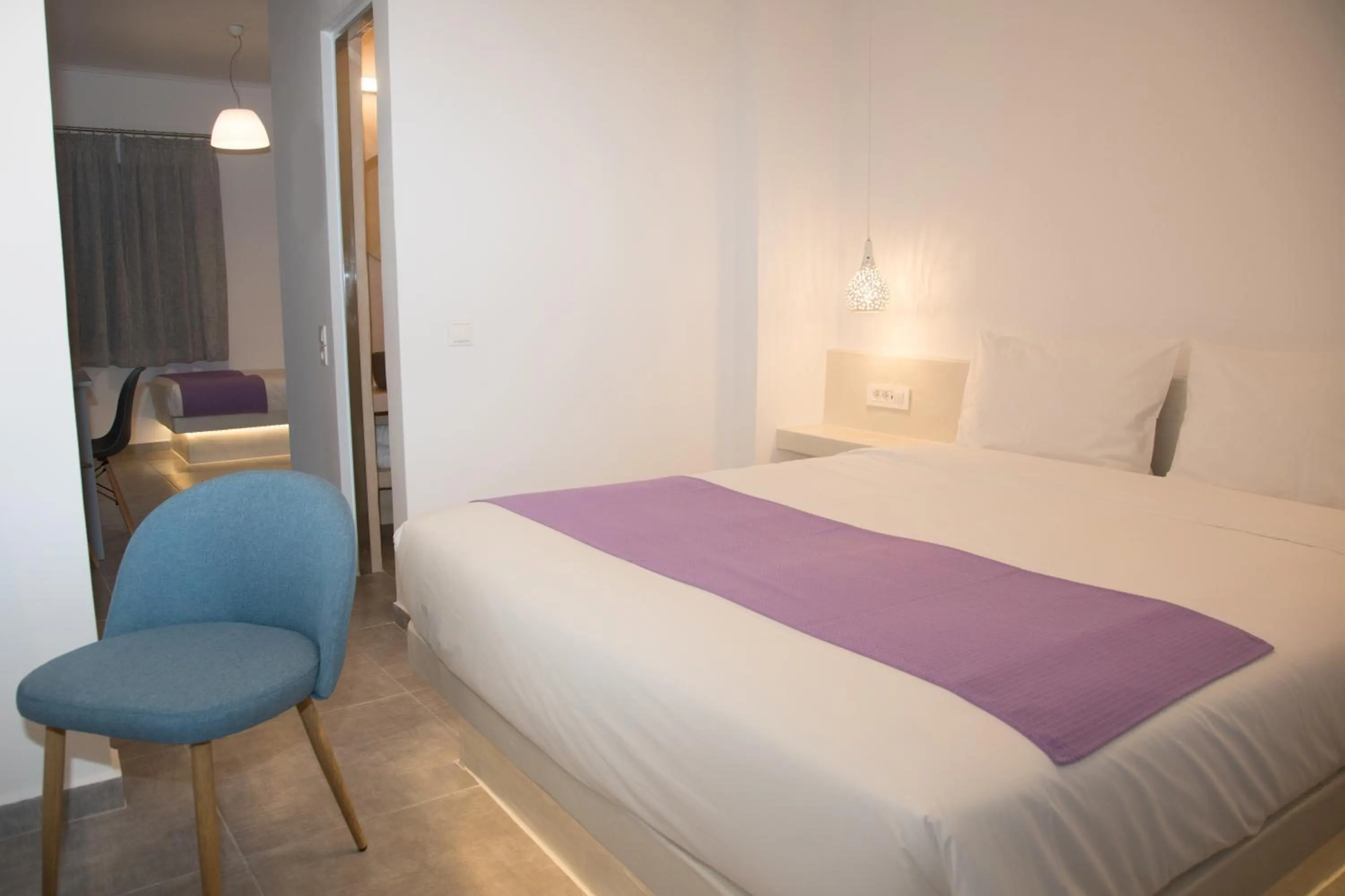 Bed in Markakis Studios Fira Town