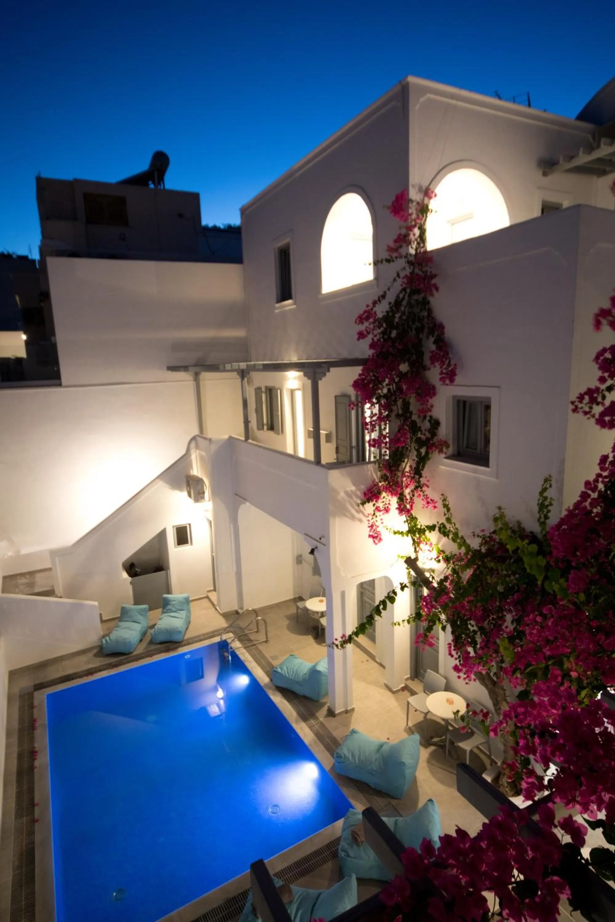 Swimming pool in Markakis Studios Fira Town