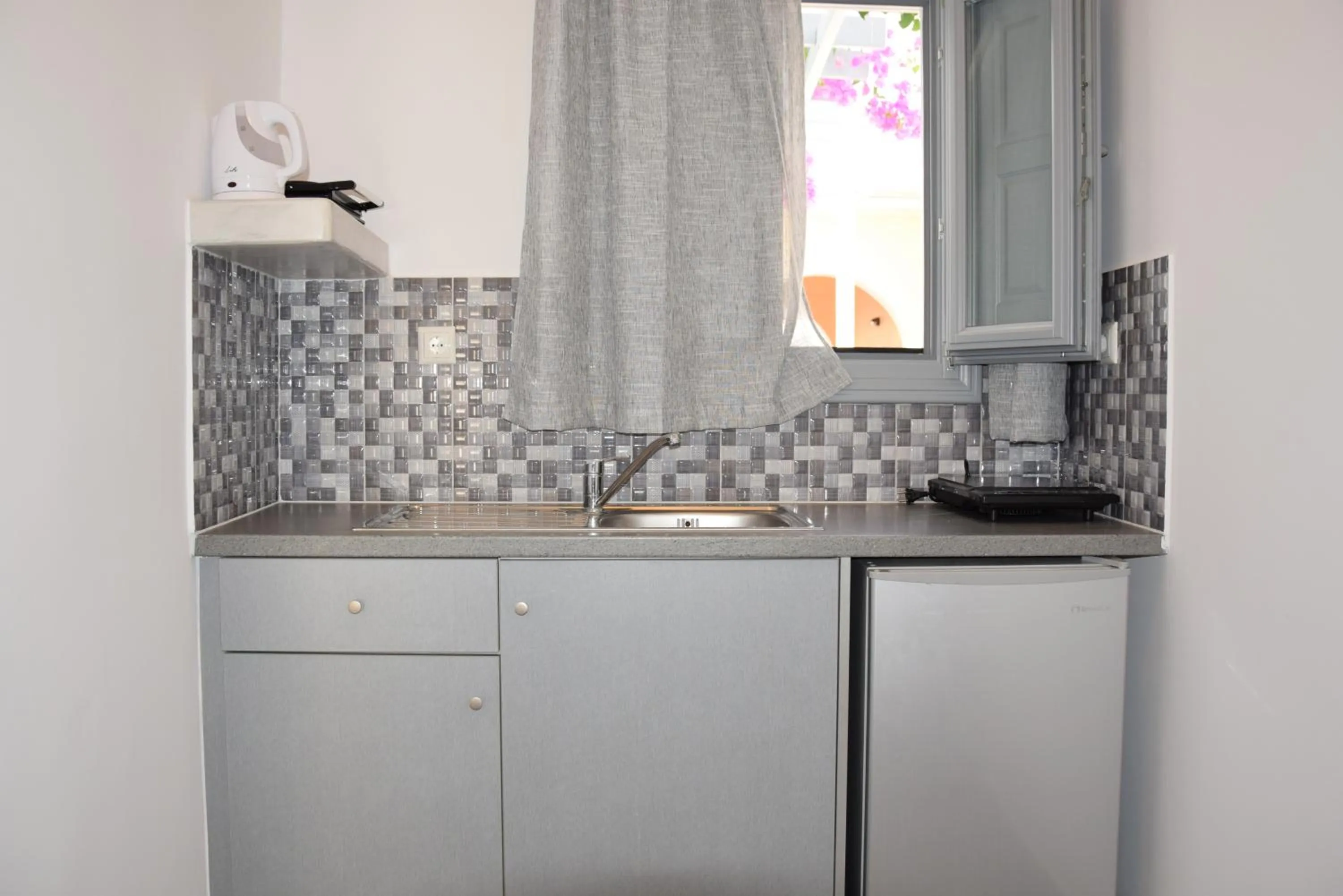 Markakis Studios Fira Town