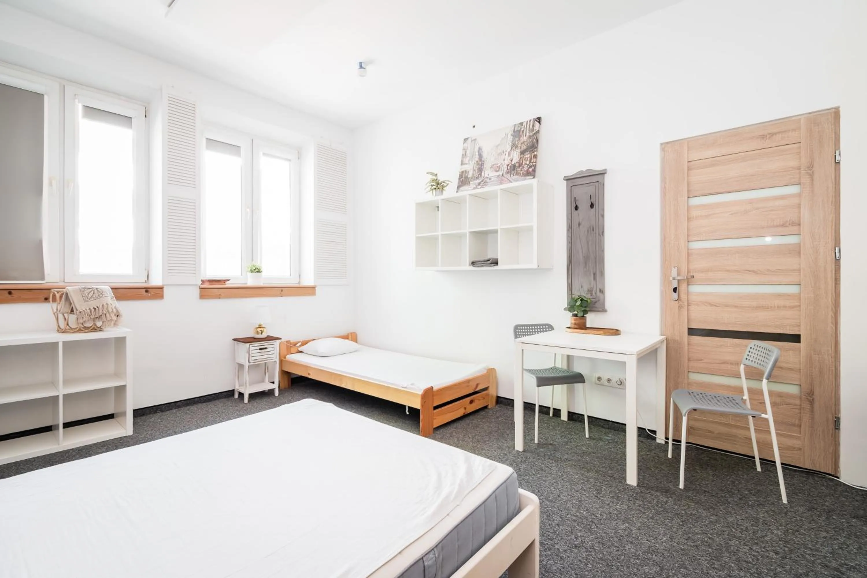 Photo of the whole room in Master Corner Apartment