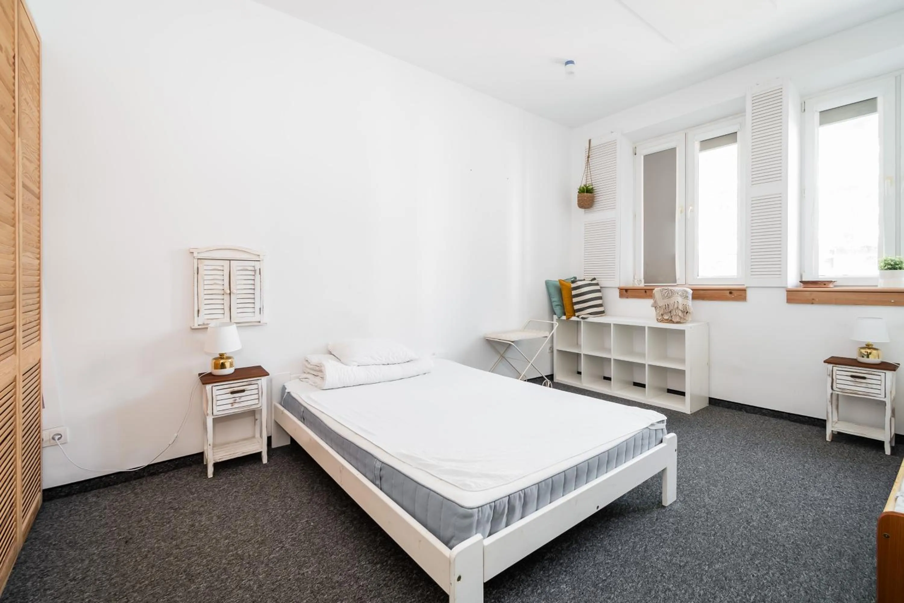 Photo of the whole room, Bed in Master Corner Apartment