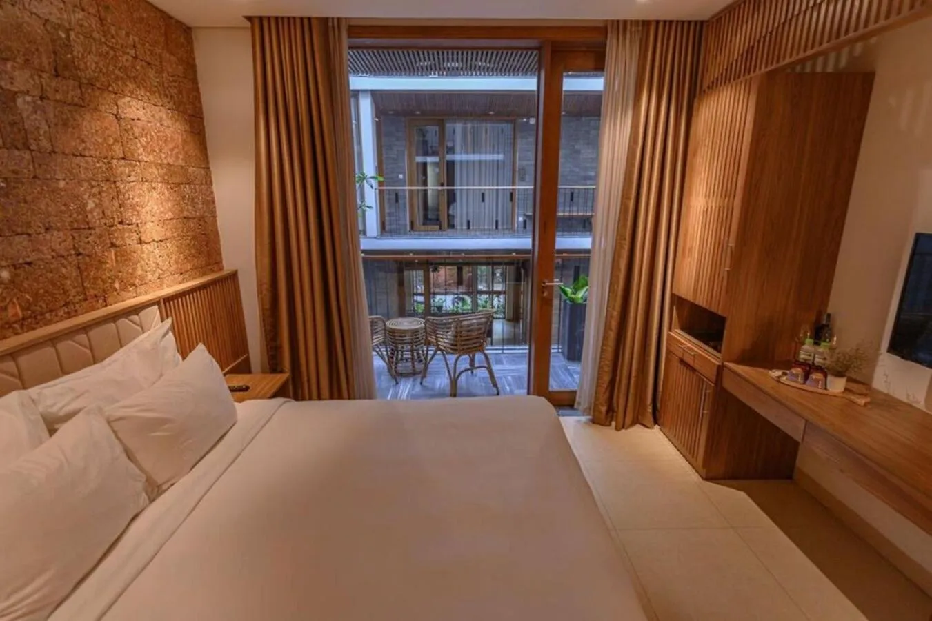 Property building, Bed in Mai's Boutique