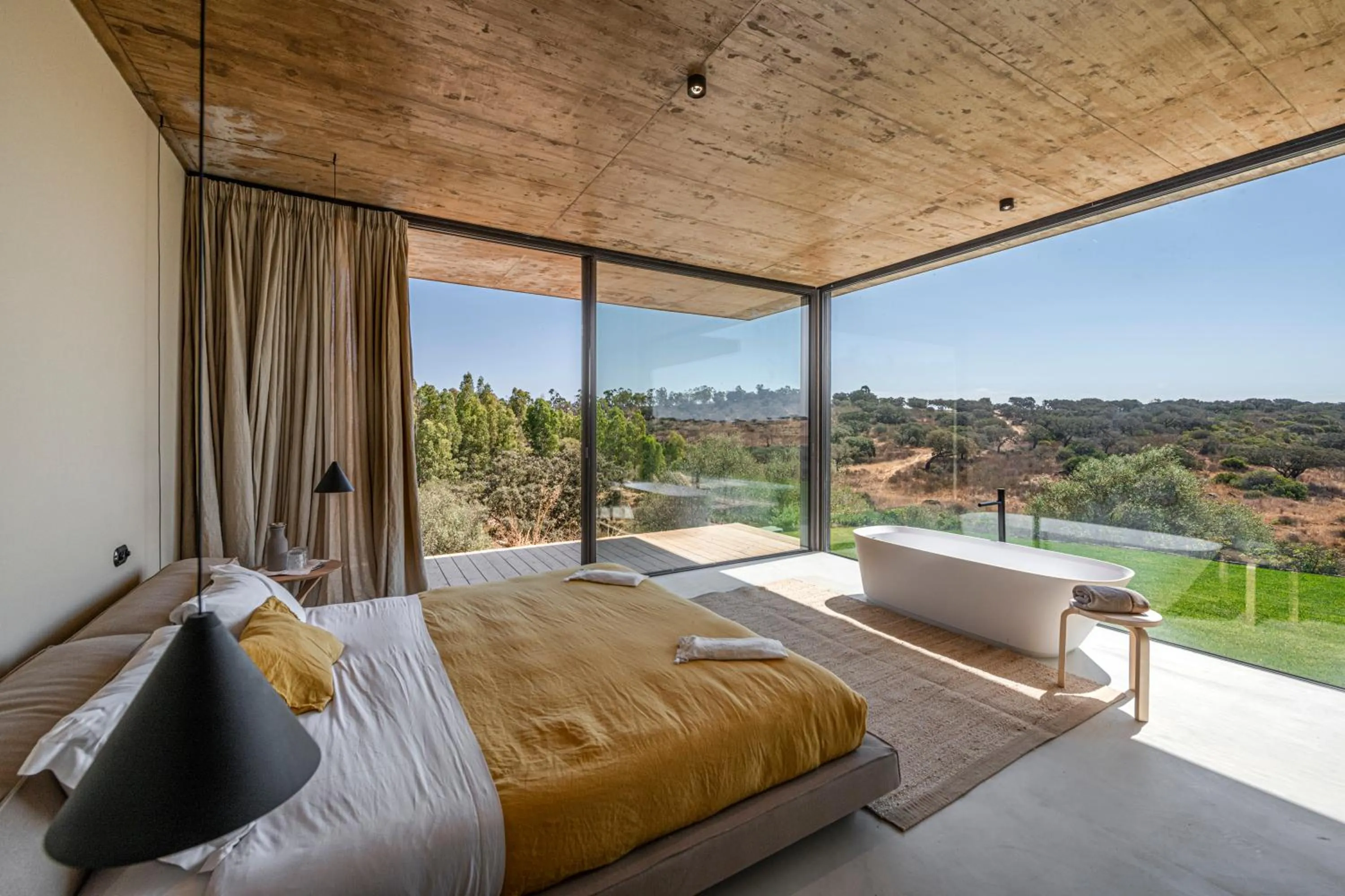 Bedroom, Bed in Herdade da Malhadinha Nova - Relais & Châteaux