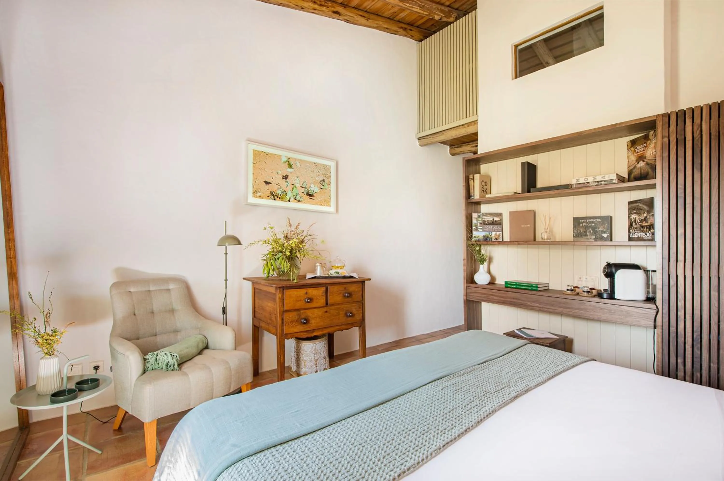 Bedroom, Bed in Herdade da Malhadinha Nova - Relais & Châteaux