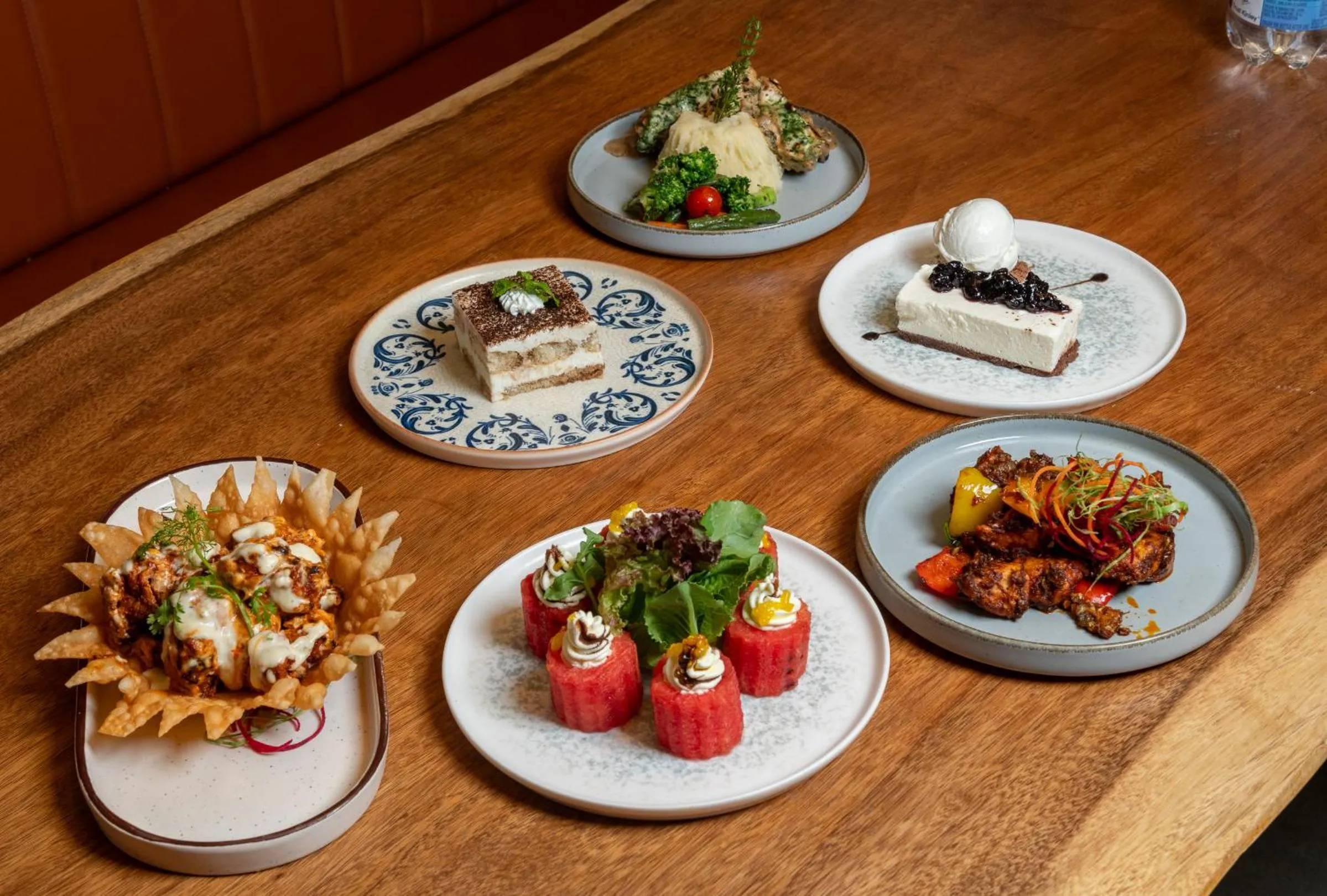 Restaurant/places to eat in Hotel Suncity Residency