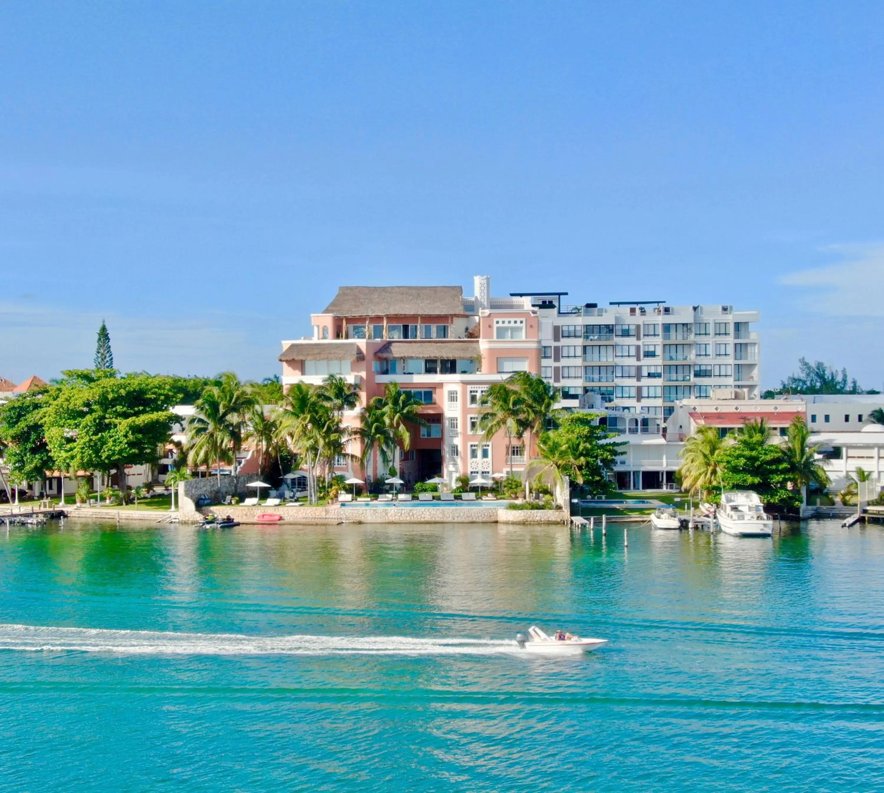Property building in Casa Tortugas Boutique Hotel - A Hidden Gem in Cancun