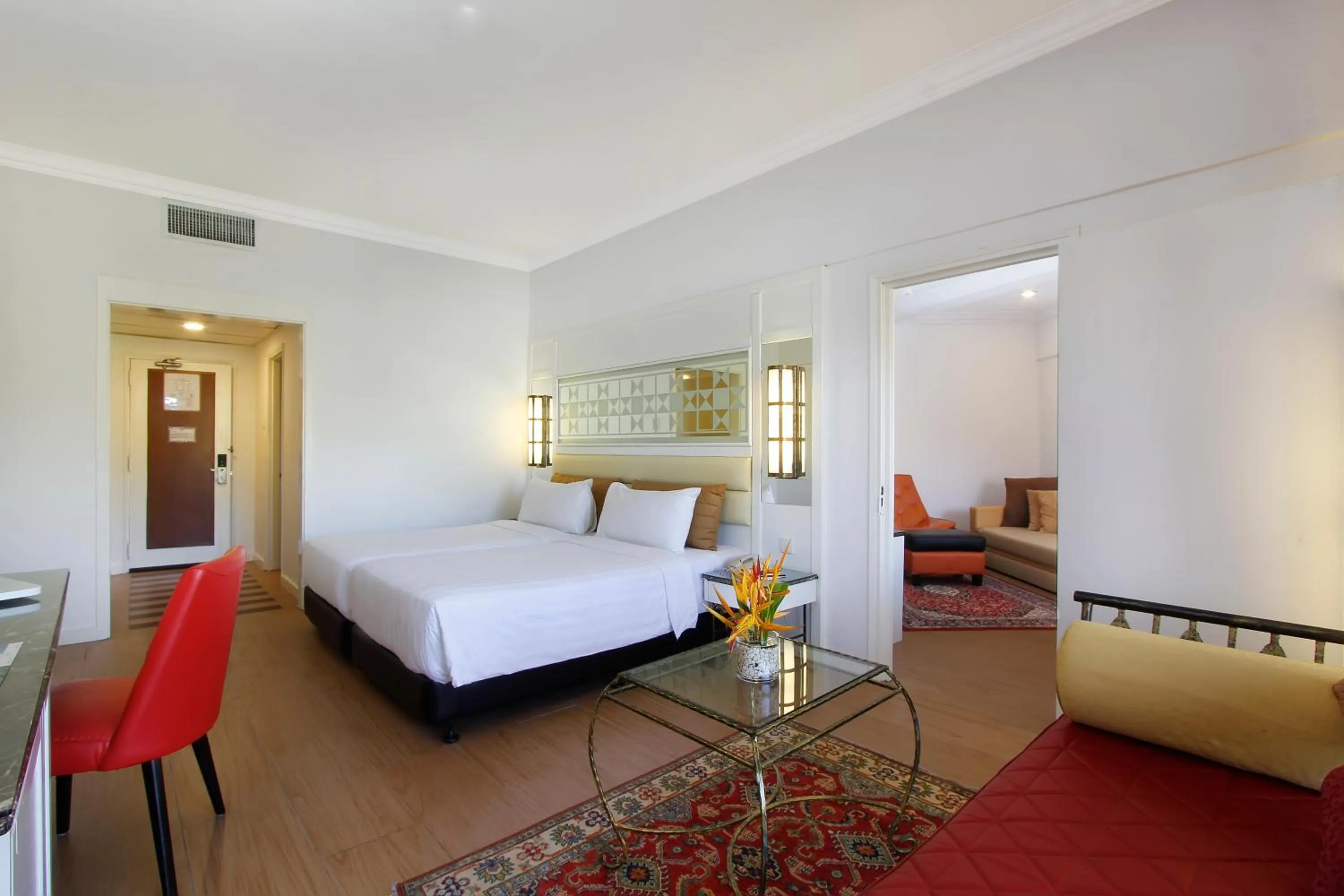 Photo of the whole room, Bed in Holiday Villa Resort & Beachclub Langkawi