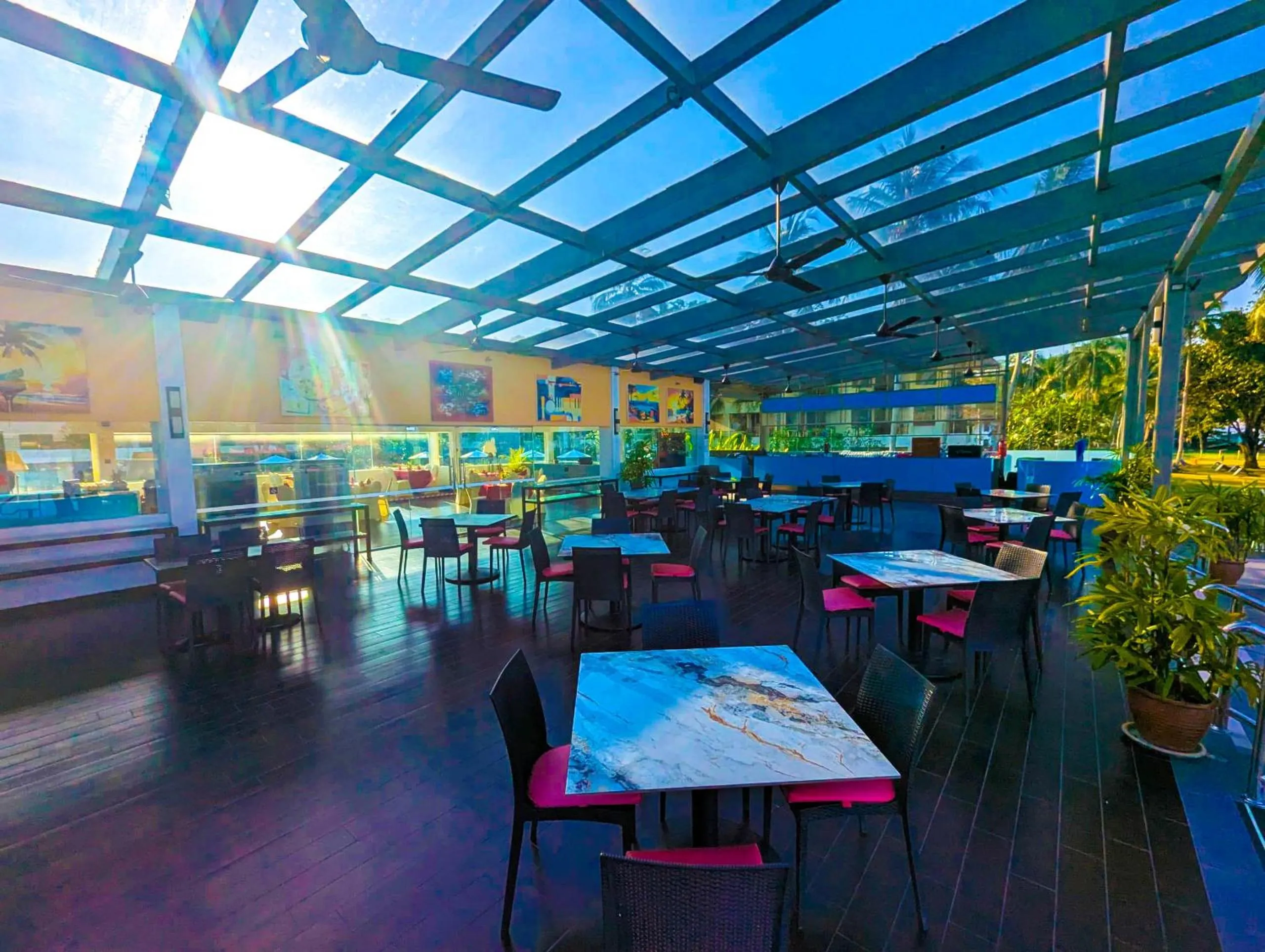 Restaurant/places to eat in Holiday Villa Resort & Beachclub Langkawi