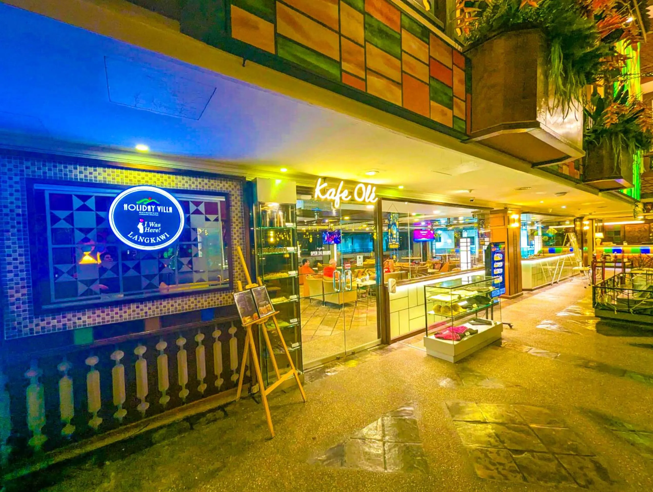 Restaurant/places to eat in Holiday Villa Resort & Beachclub Langkawi