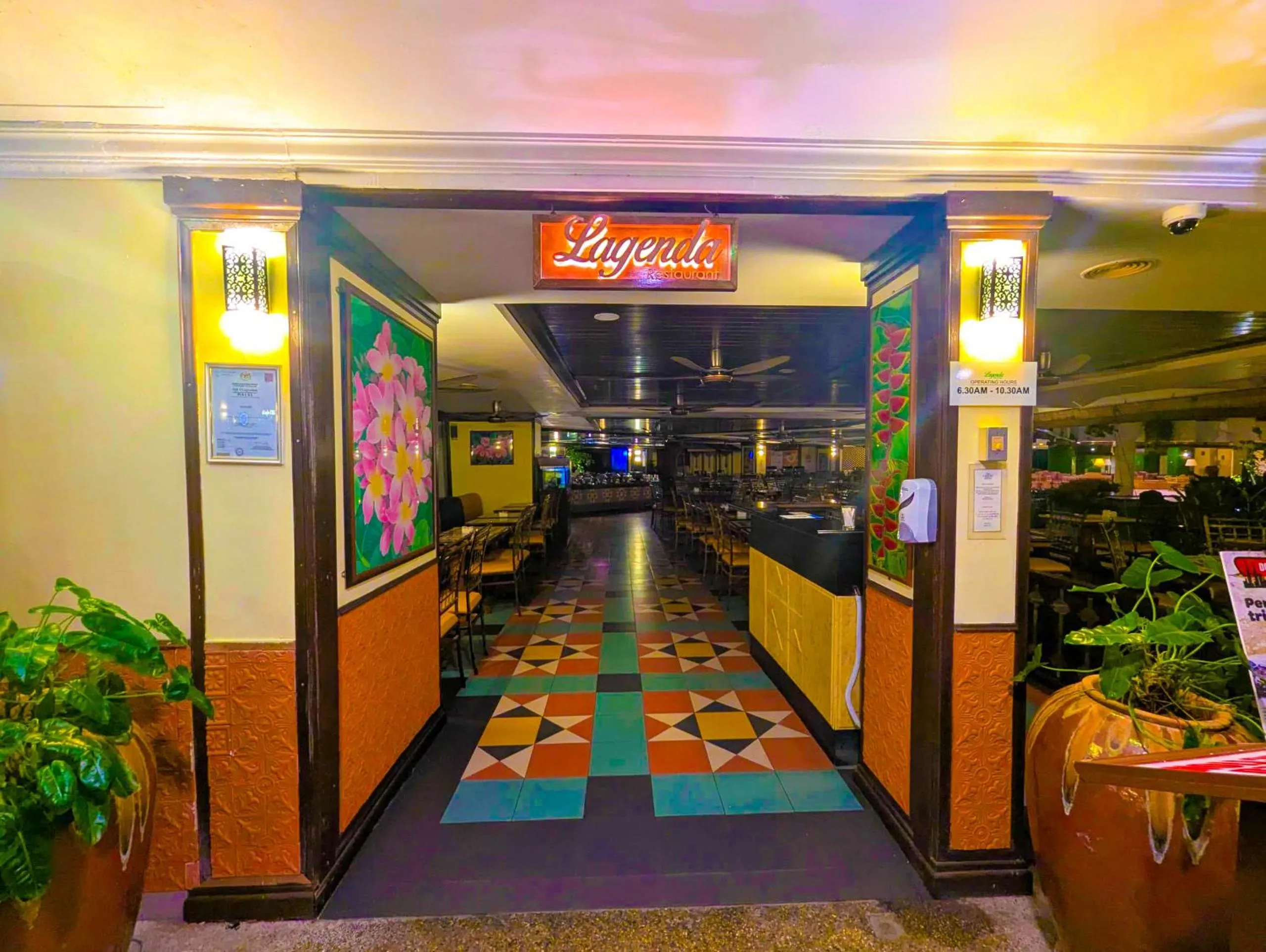 Restaurant/places to eat in Holiday Villa Resort & Beachclub Langkawi