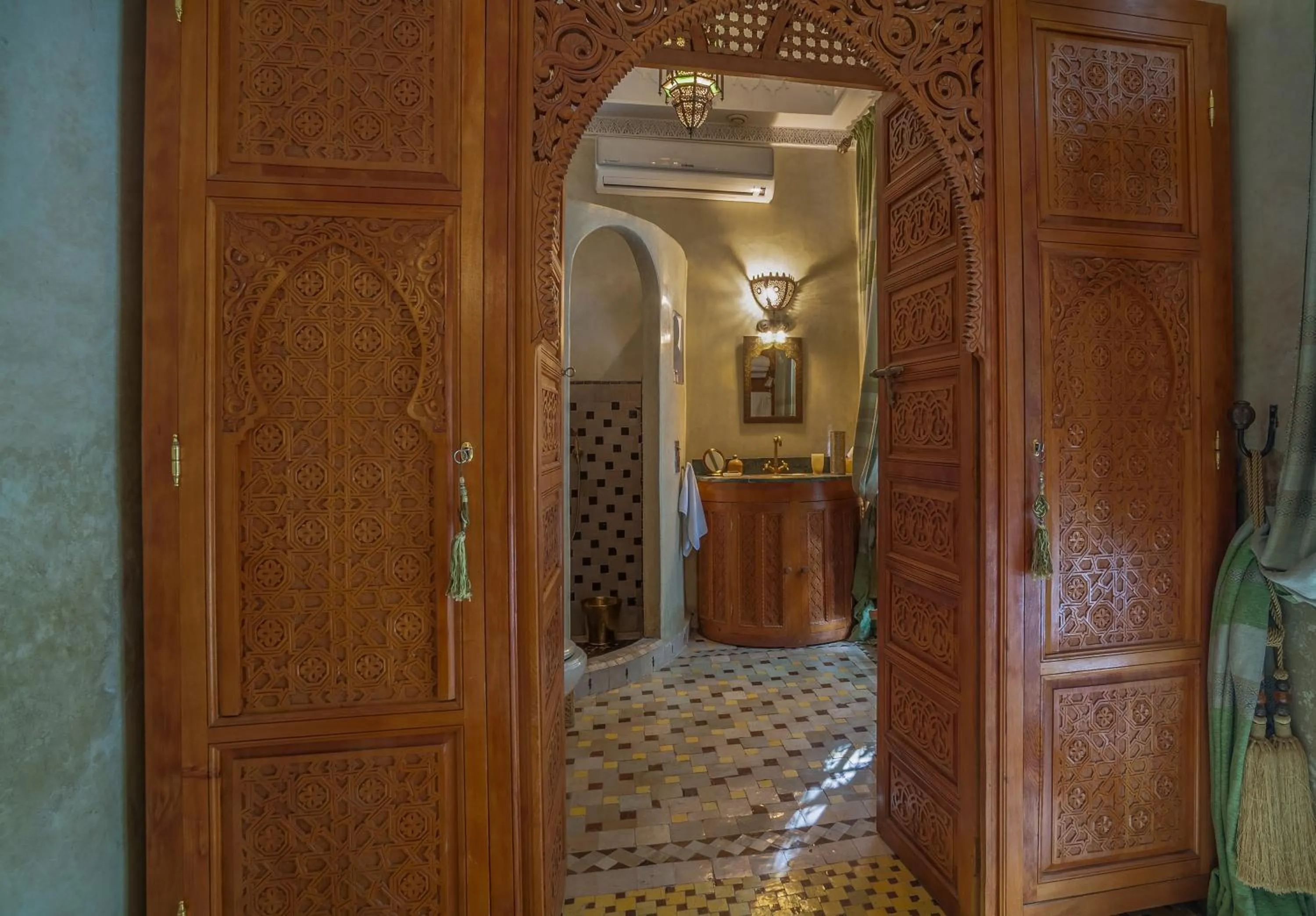 Bathroom in Riad & Spa Laurence Olivier