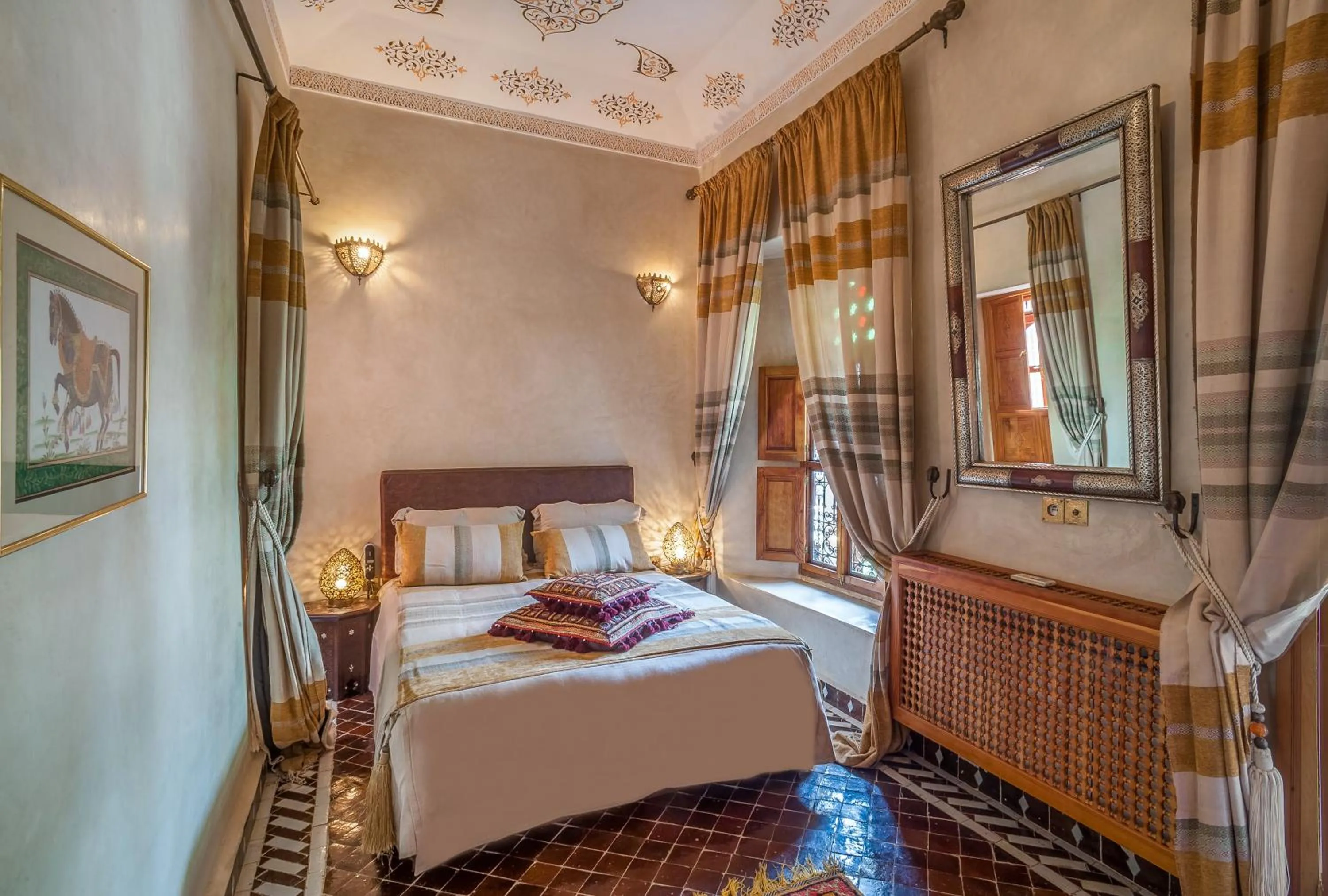 Bed in Riad & Spa Laurence Olivier