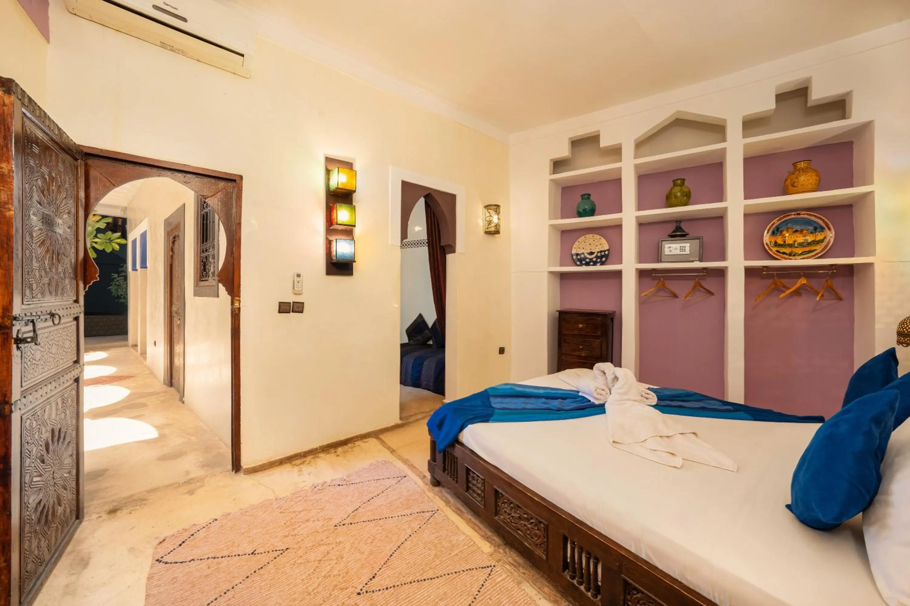 Bed in Riad Sidi Mimoune & Spa