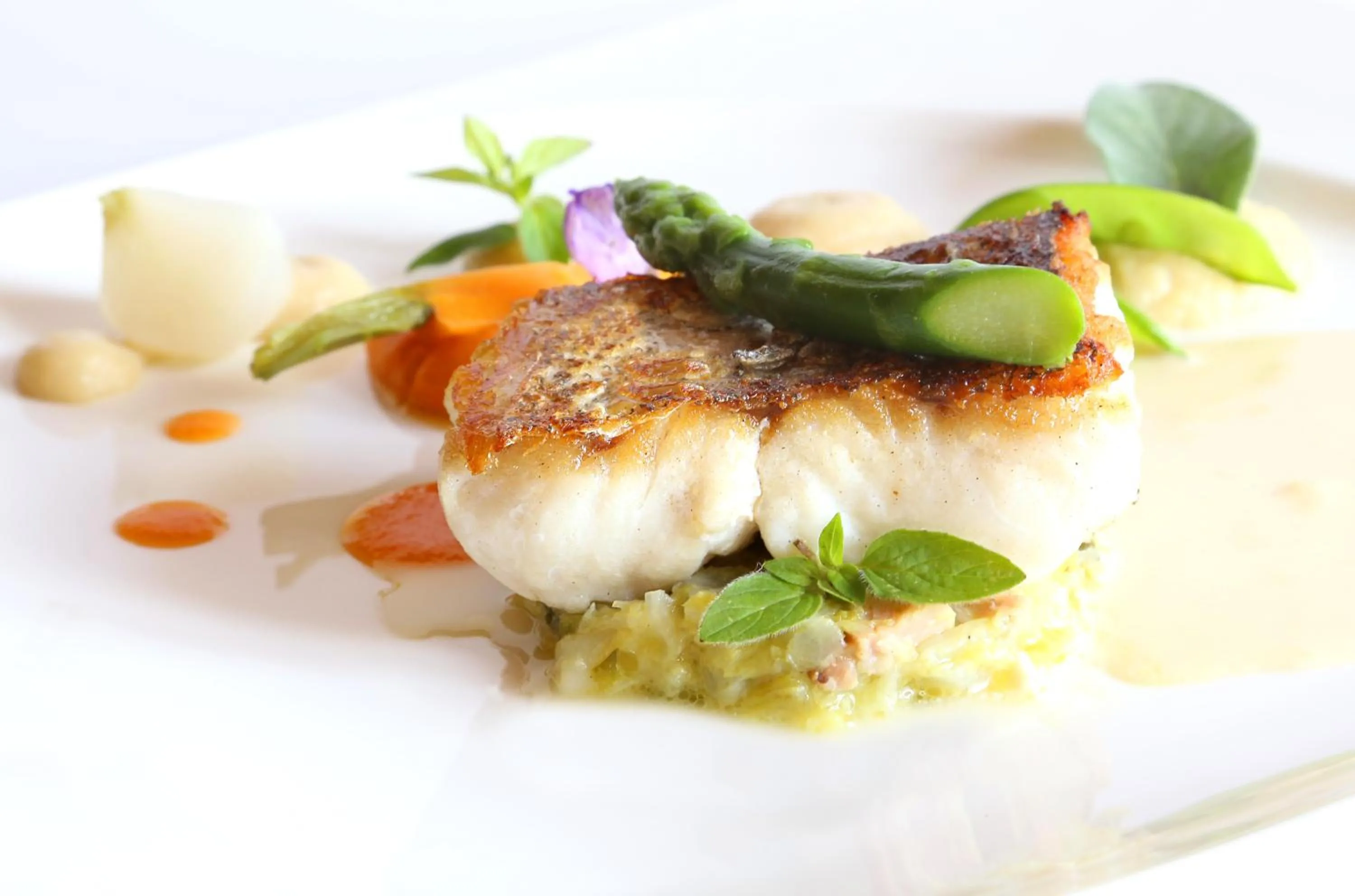 Restaurant/places to eat in Hostellerie De La Mer