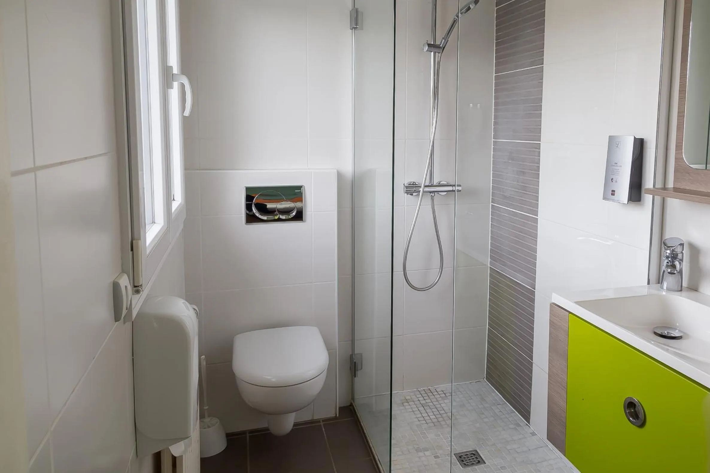 Bathroom in Hostellerie De La Mer