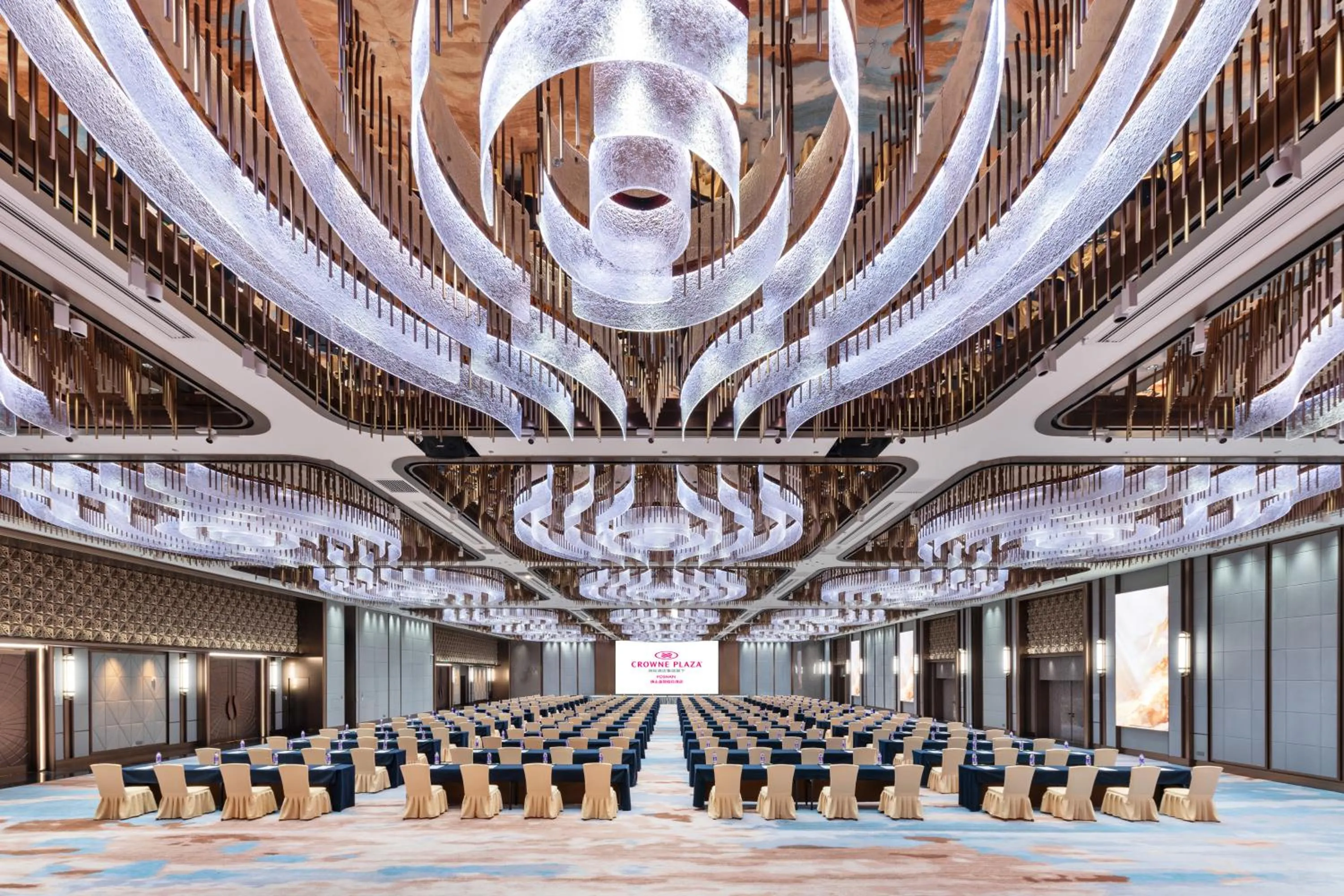 Banquet/Function facilities in Crowne Plaza Foshan by IHG
