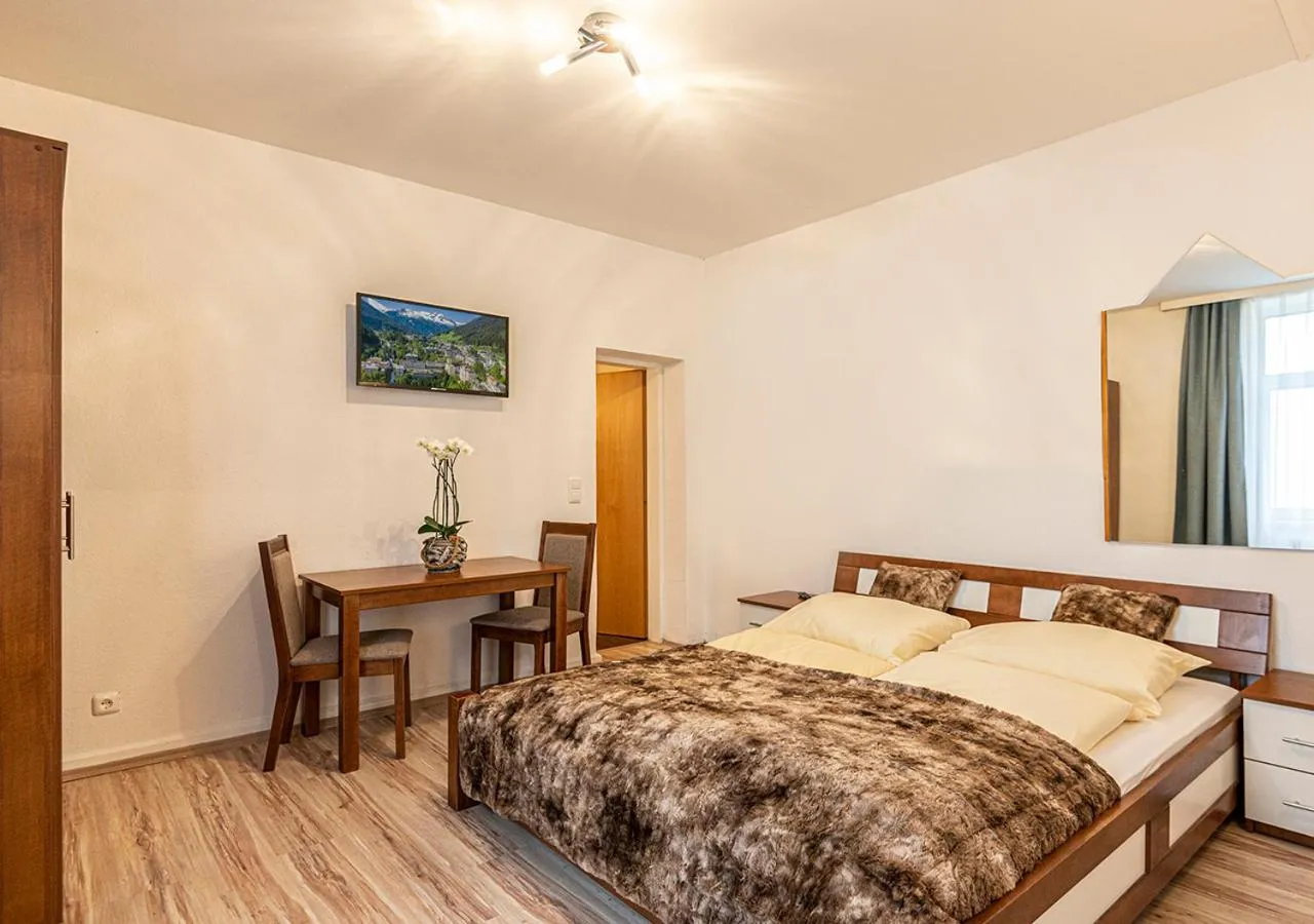 Bedroom, Bed in Hotel Bristol