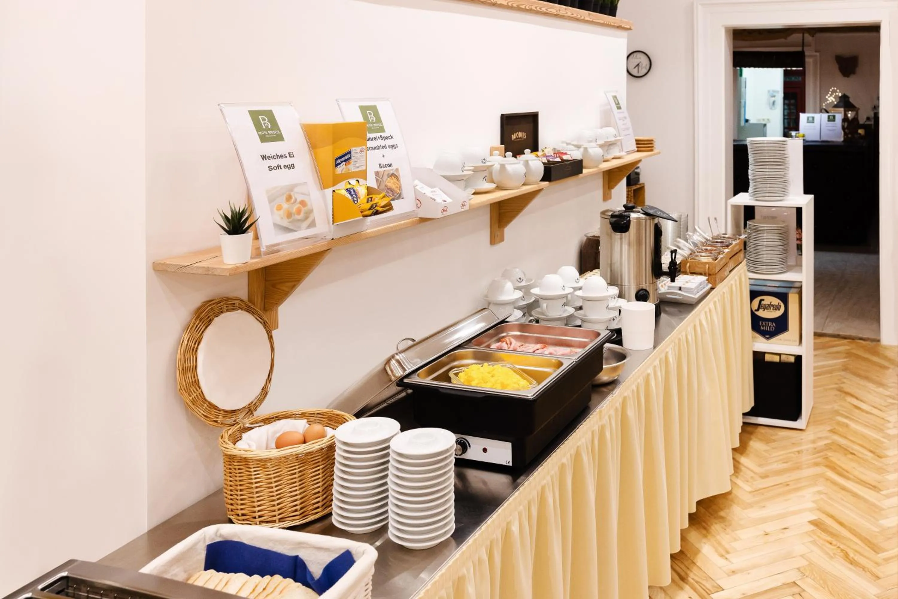 Buffet breakfast in Hotel Bristol