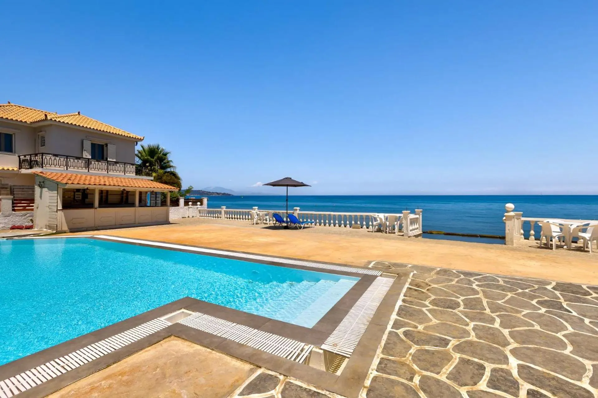 Swimming pool in Argassi Beach Hotel