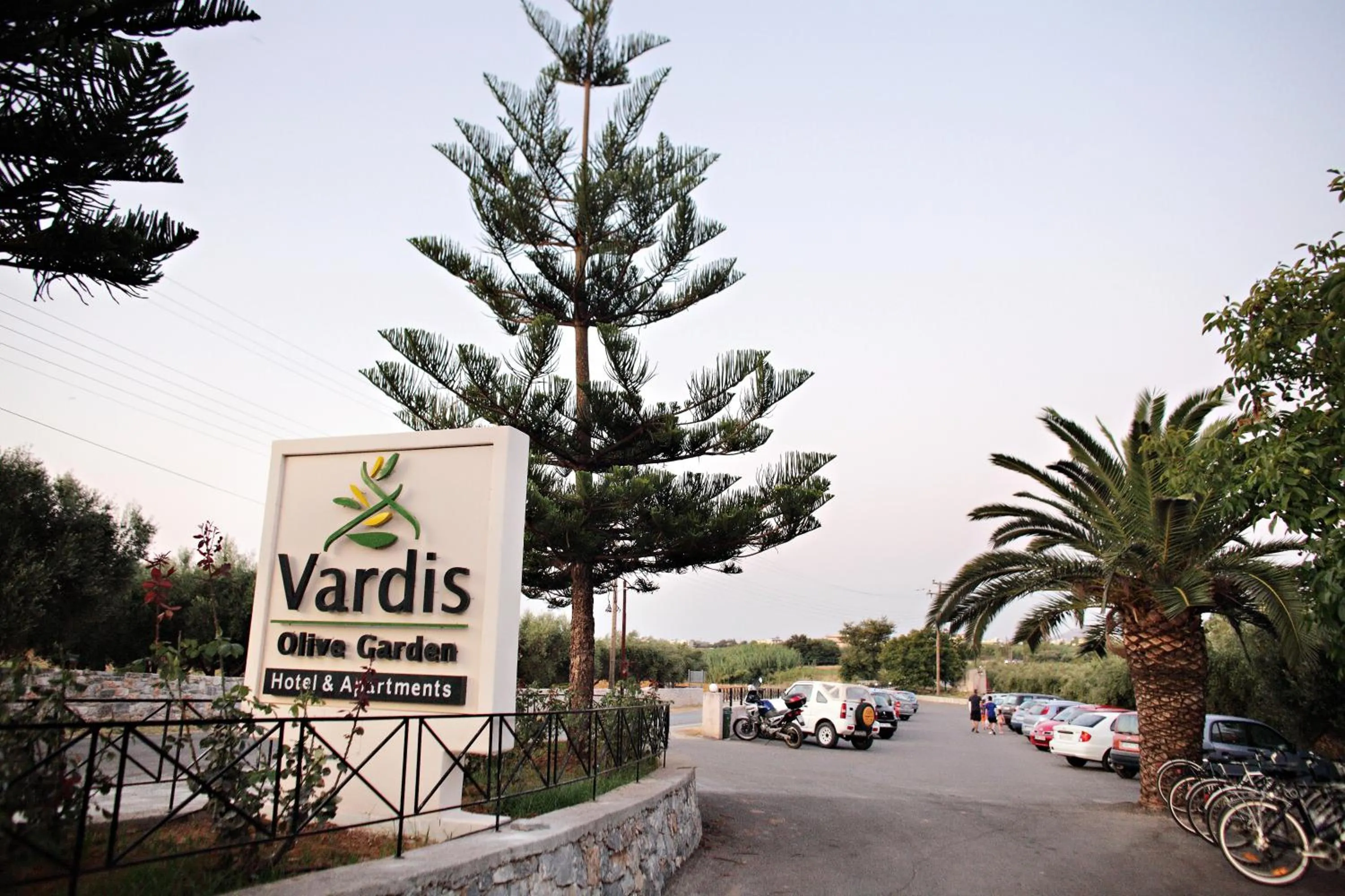 Logo/Certificate/Sign in Vardis Olive Garden