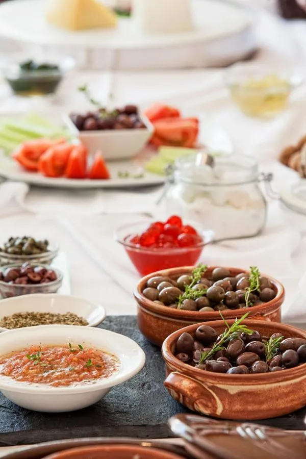 Food and drinks in Vardis Olive Garden